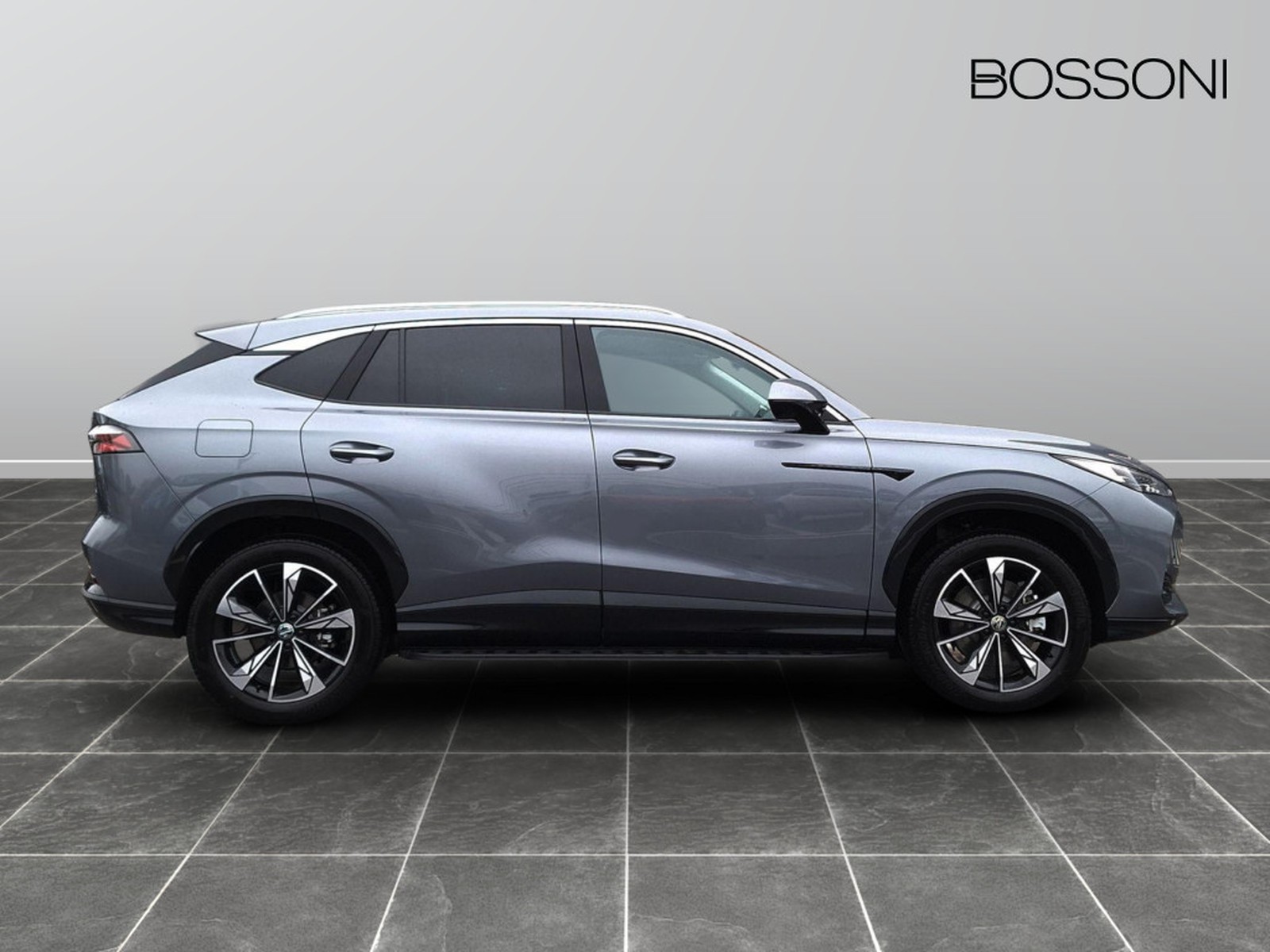 4 - Mg HS 1.5 phev luxury auto