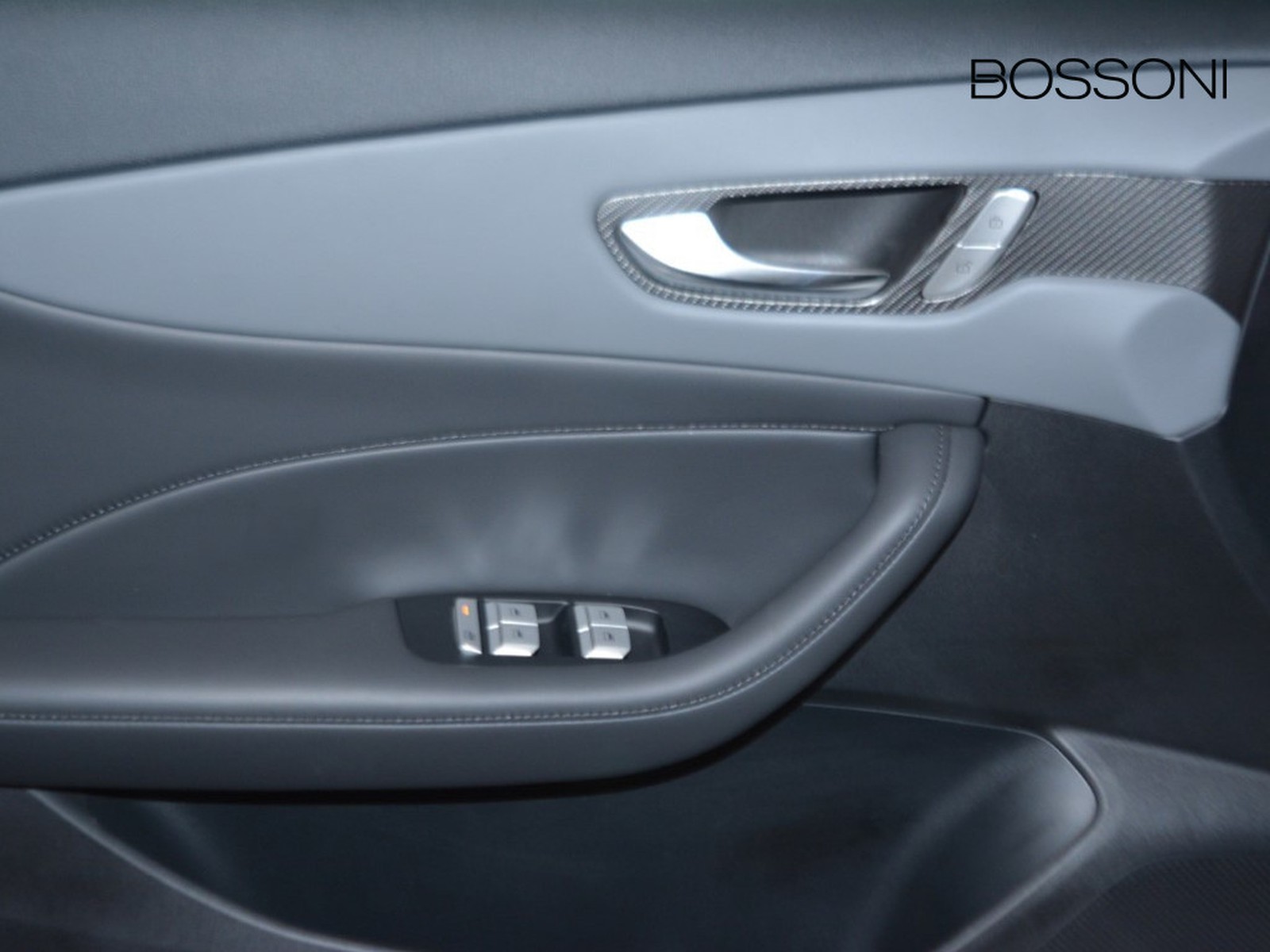 15 - Mg MGS5 EV ev luxury 64