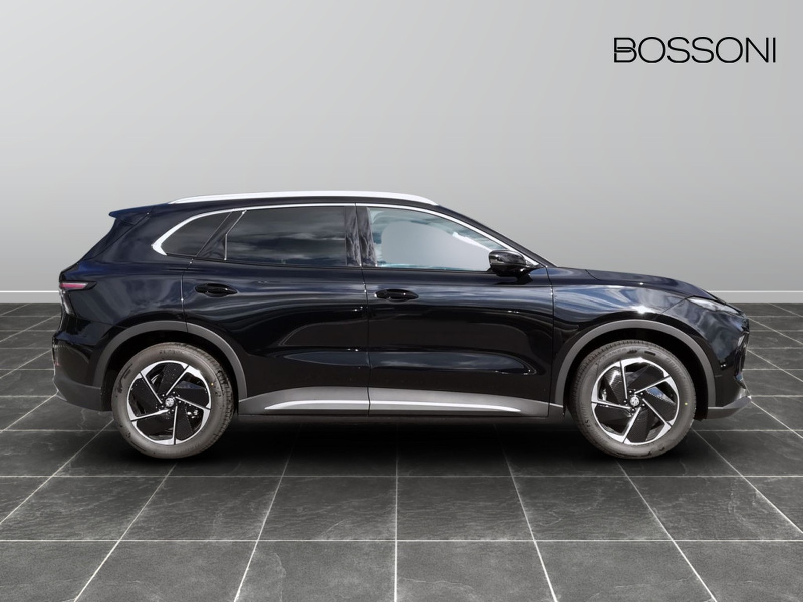 4 - Mg MGS5 EV ev luxury 64