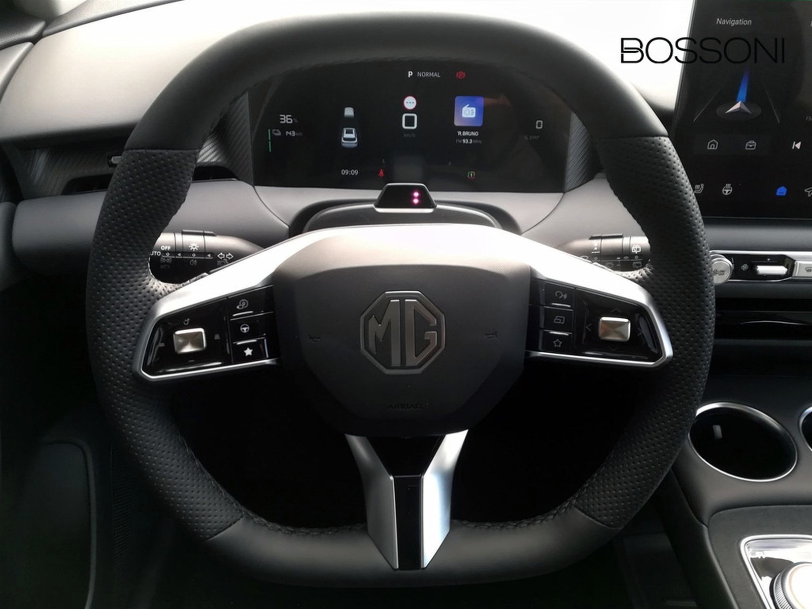 9 - Mg MGS5 EV ev luxury 64