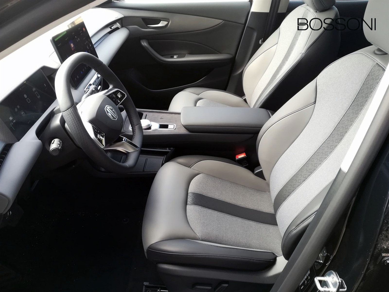 11 - Mg MGS5 EV ev luxury 64