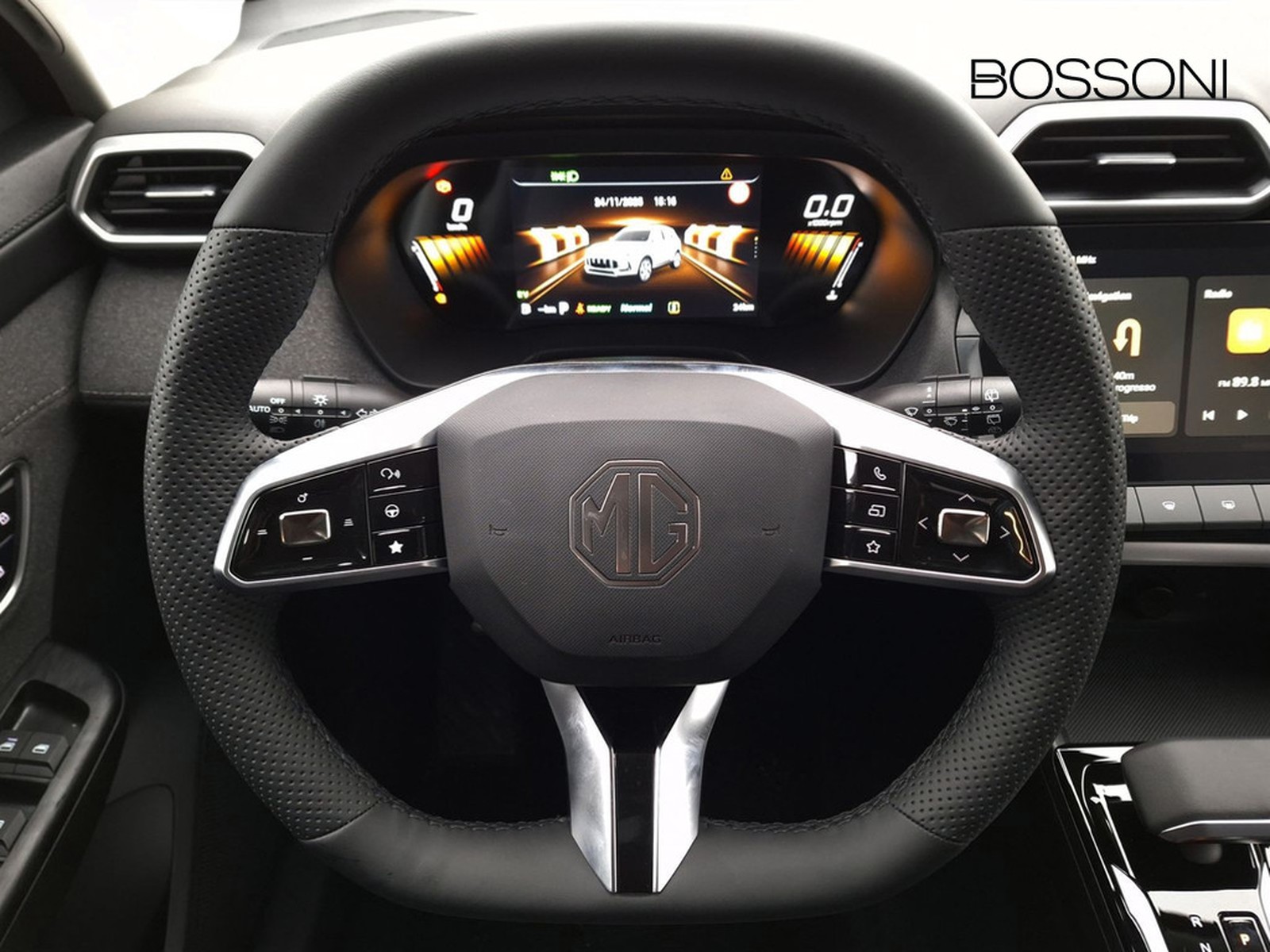 9 - Mg ZS 1.5 hybrid+ comfort auto