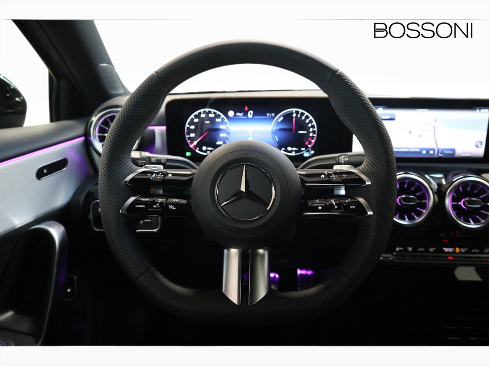 17 - Mercedes Classe A 250 e plug-in-hybrid alpine grey edition speedshift dct amg 8g