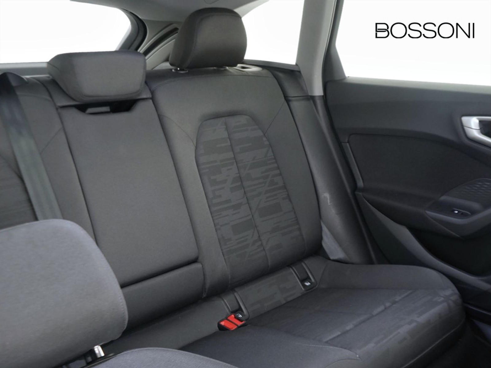 21 - Audi A5 avant 2.0 tdi mhev+ 204cv business advanced