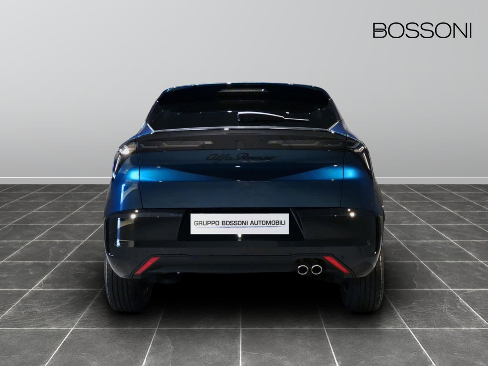 5 - Alfa Romeo Junior 1.2 hybrid 145cv ibrida edct6