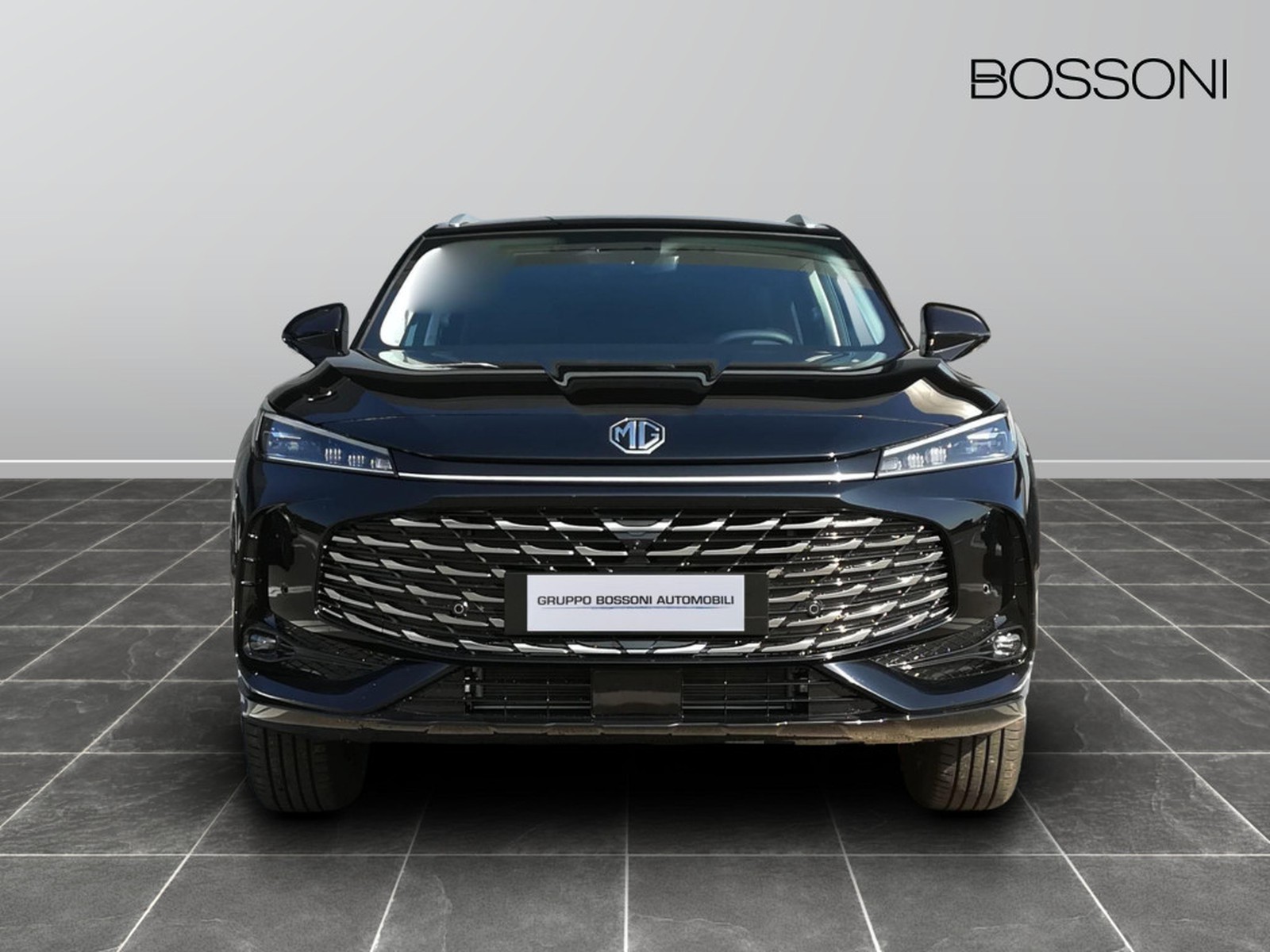 2 - Mg HS 1.5 phev luxury auto