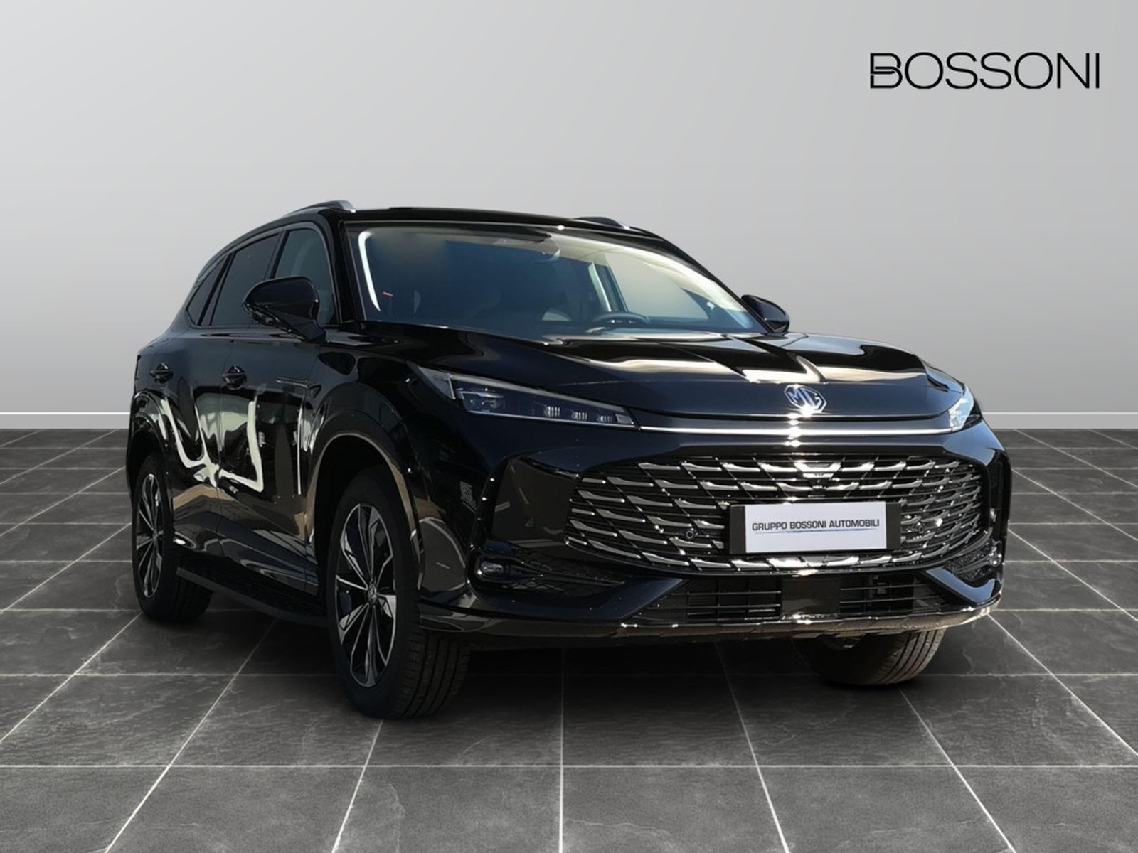 3 - Mg HS 1.5 phev luxury auto