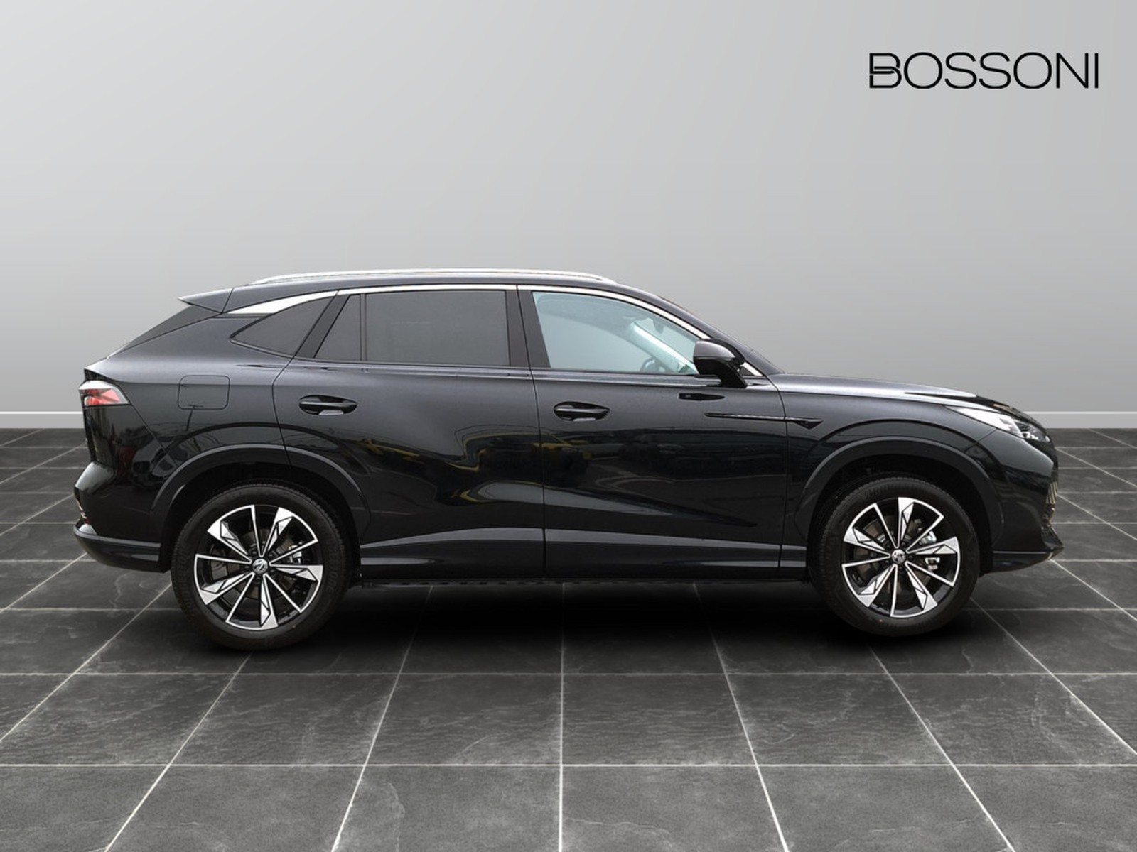 4 - Mg HS 1.5 phev comfort auto