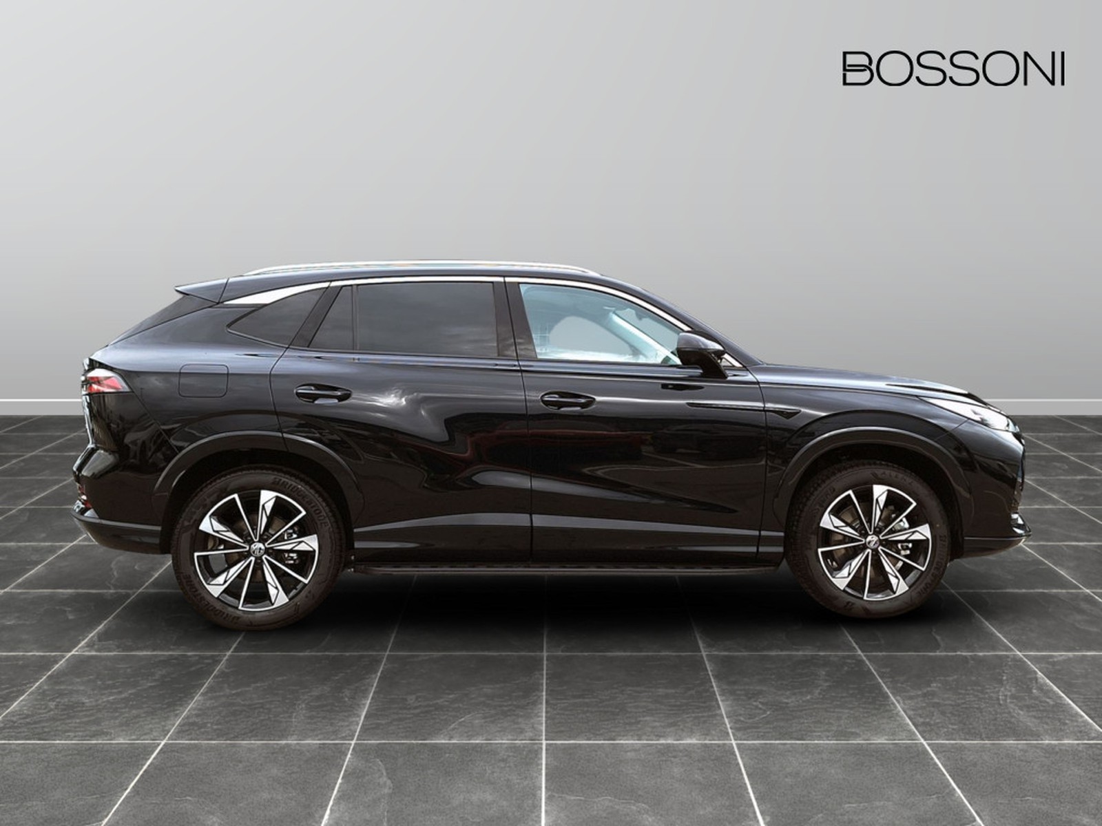 4 - Mg HS 1.5 phev luxury auto