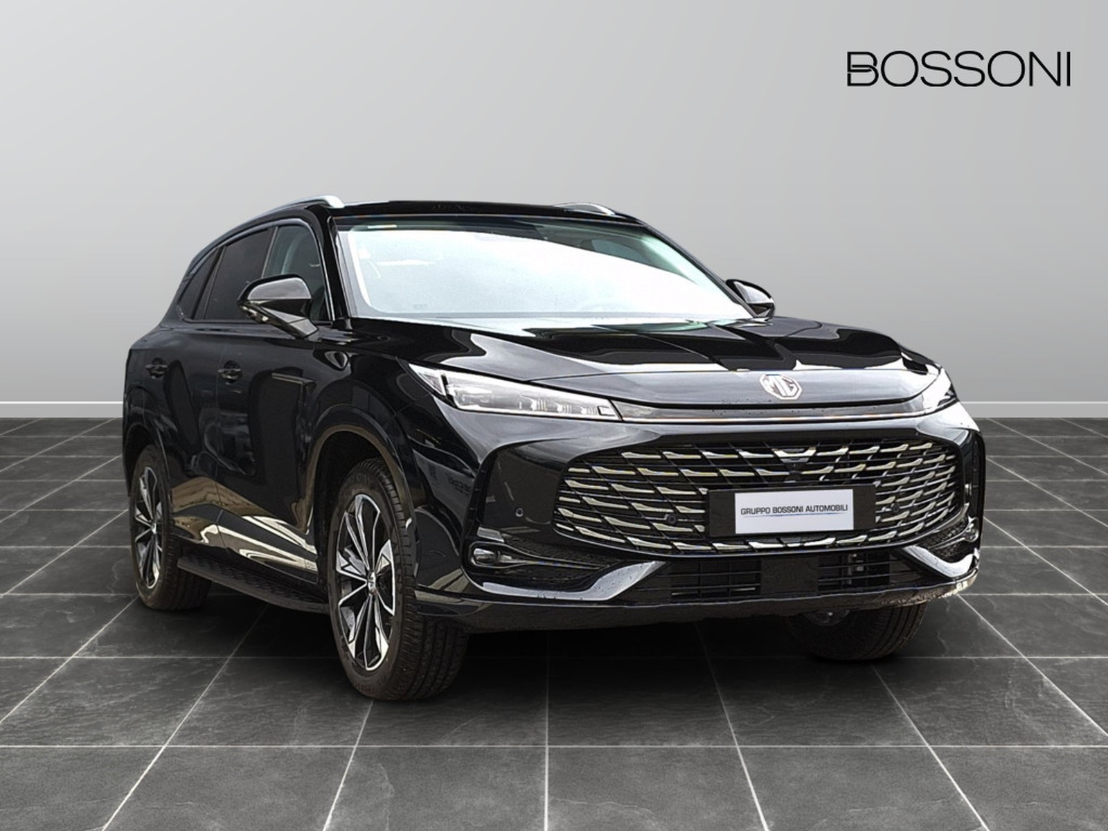 3 - Mg HS 1.5 phev luxury auto