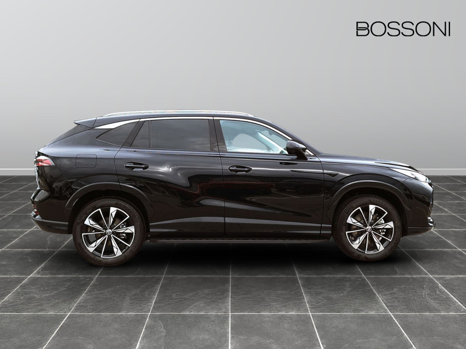 4 - Mg HS 1.5 phev luxury auto