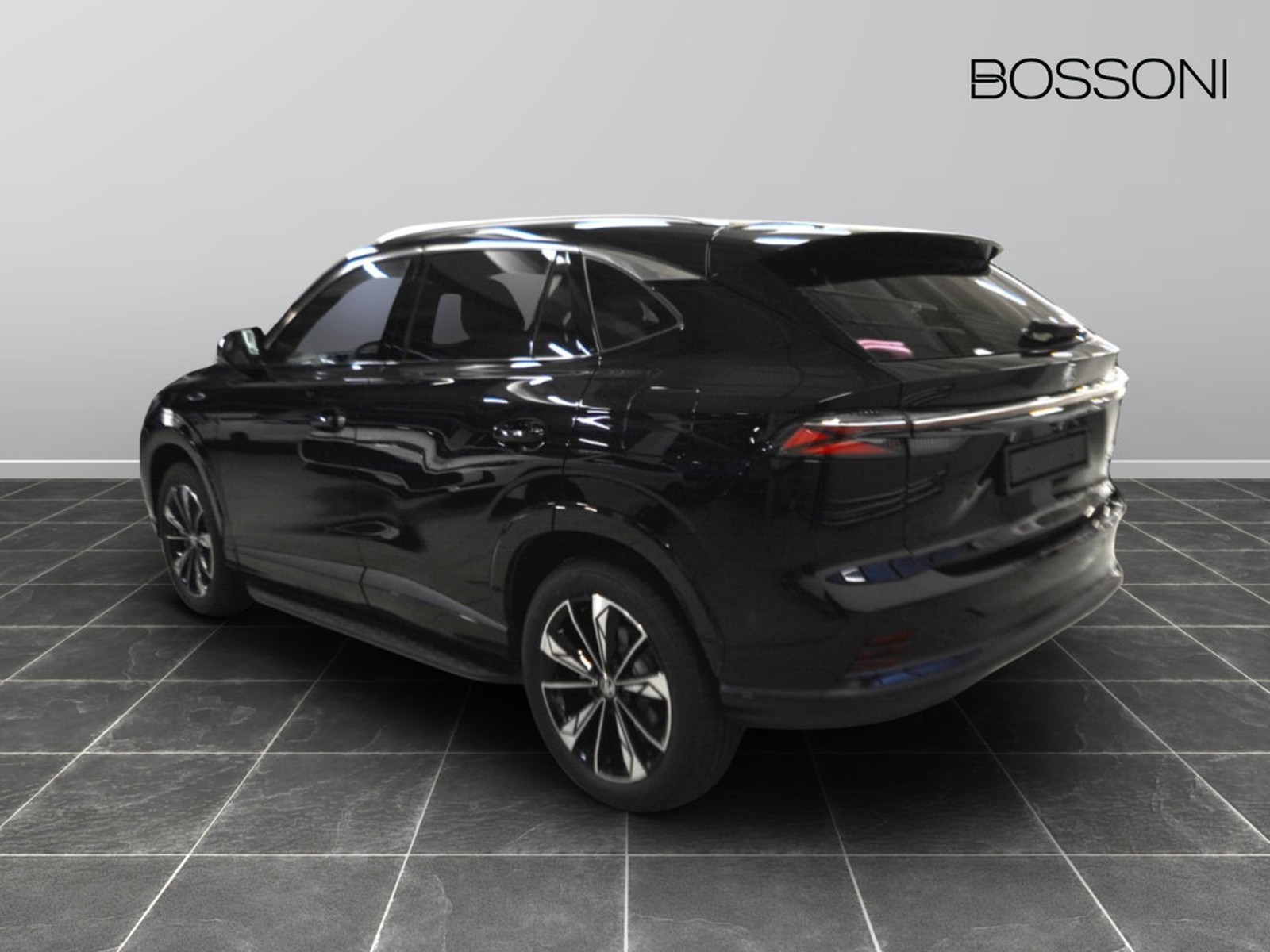 4 - Mg HS 1.5 phev luxury auto