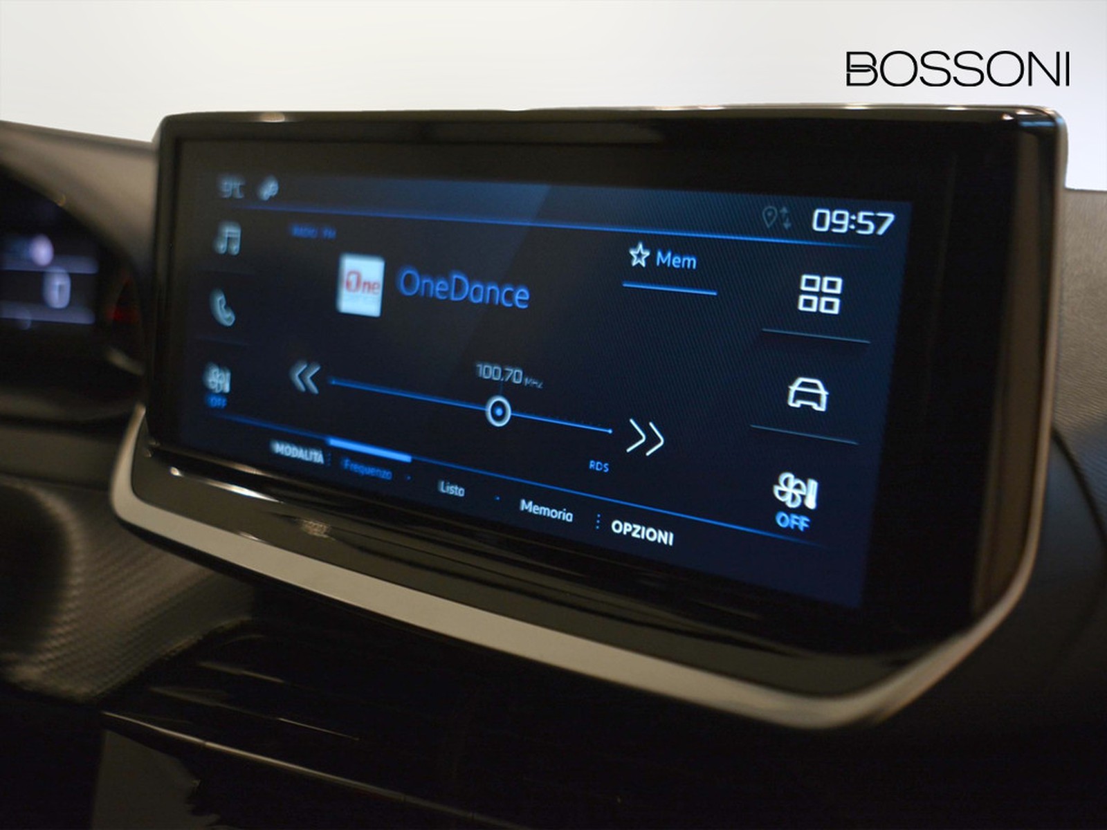 10 - Peugeot 208 1.2 puretech 100cv style s&s