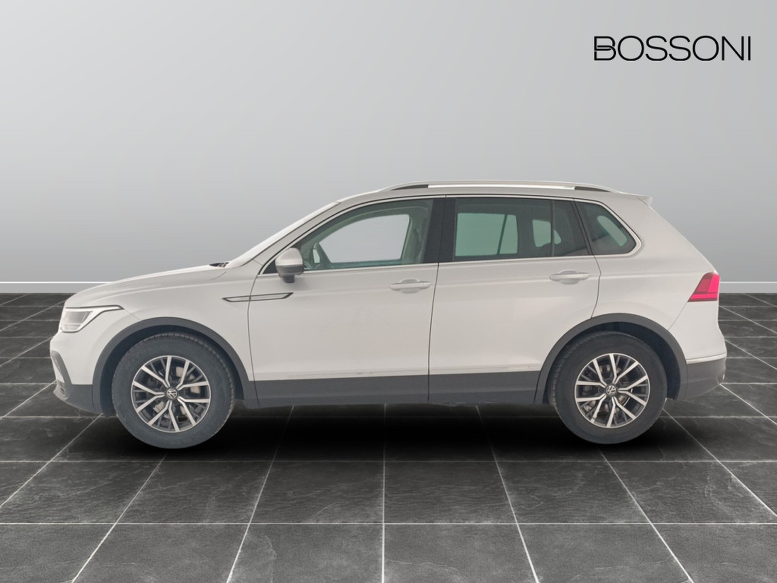 3 - Volkswagen Tiguan 1.5 tsi act 150cv life dsg