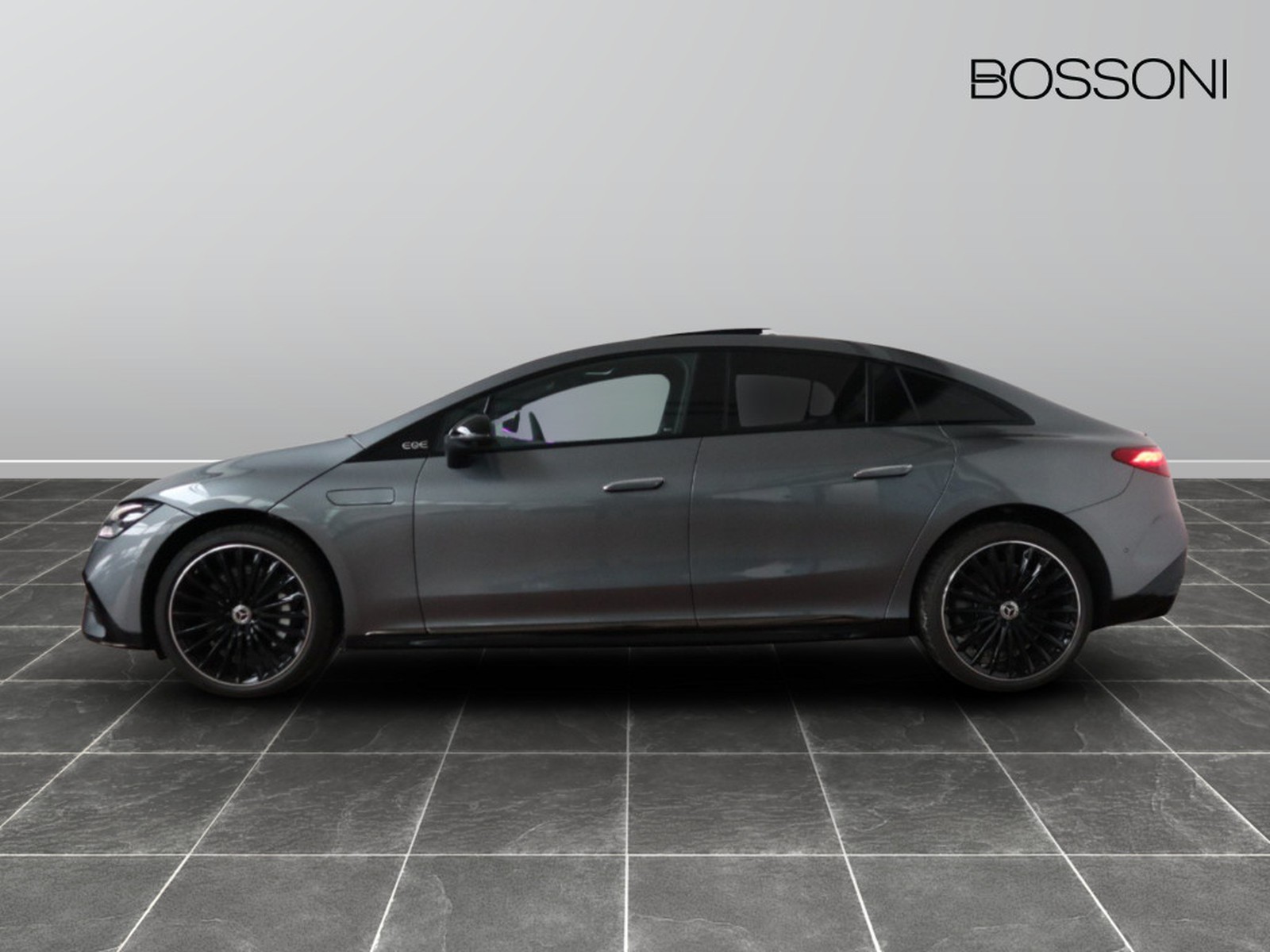 3 - Mercedes EQE 350 premium plus 4matic