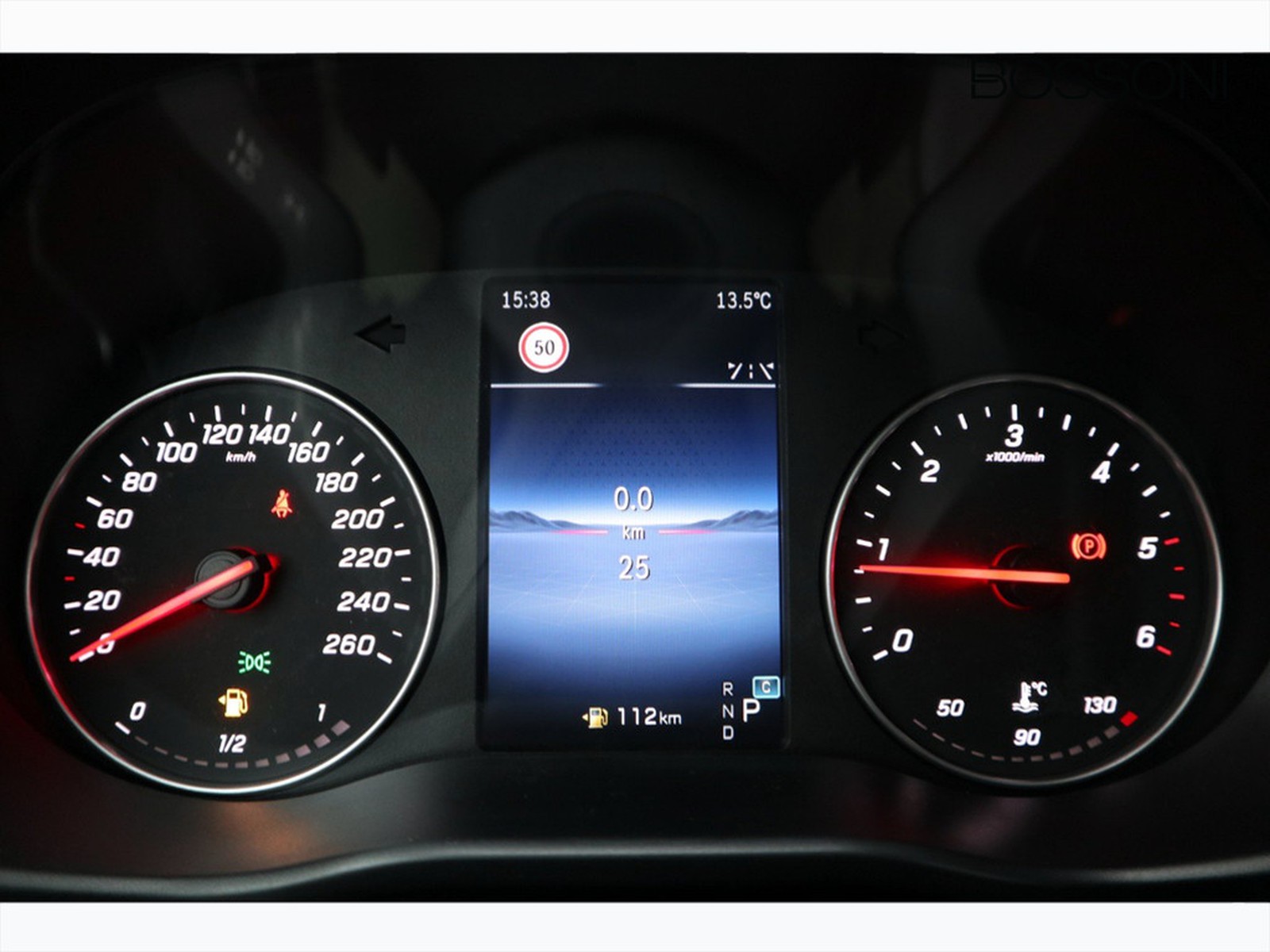 9 - Mercedes Vans Vito 114 cdi long mixto auto my20