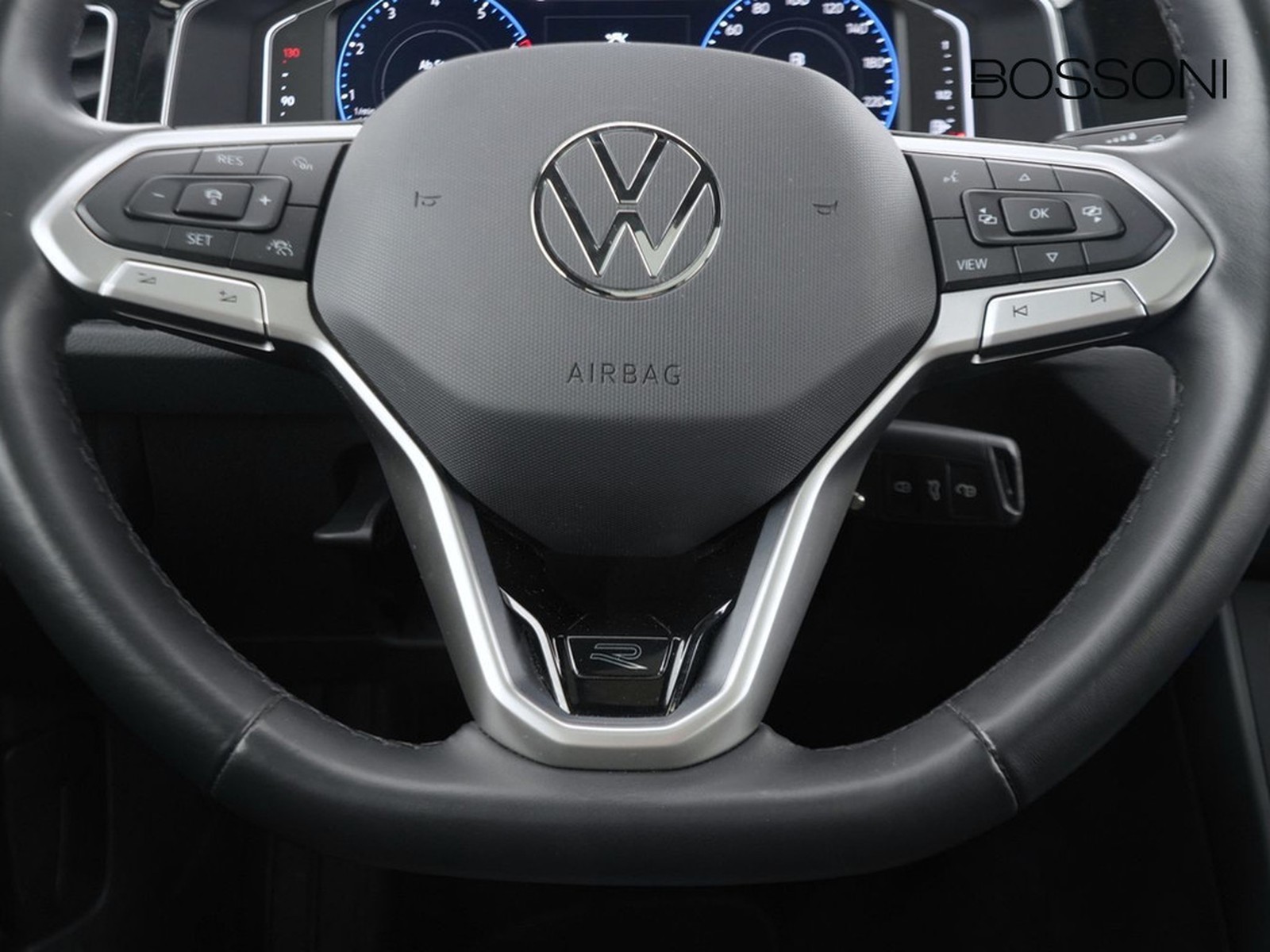 15 - Volkswagen Taigo 1.0 tsi 115cv r-line