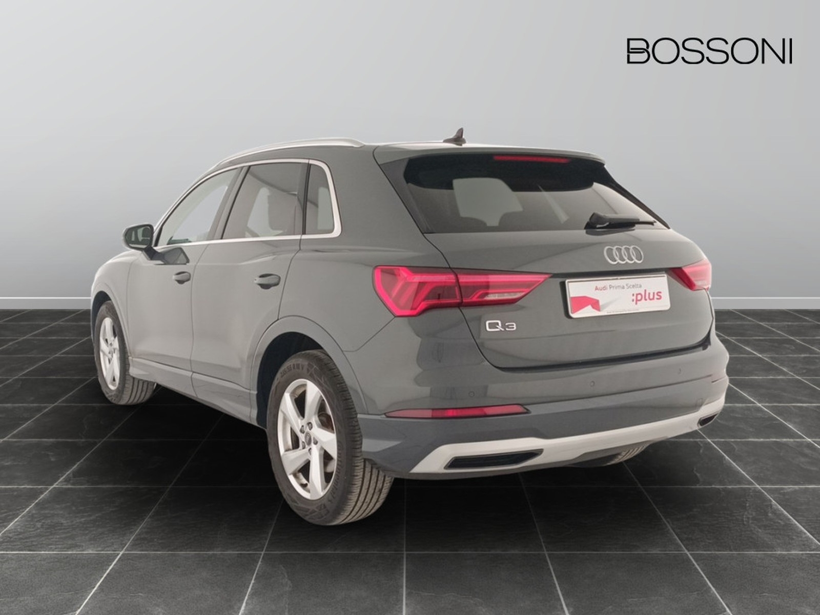 4 - Audi Q3 35 2.0 tdi business advanced s tronic