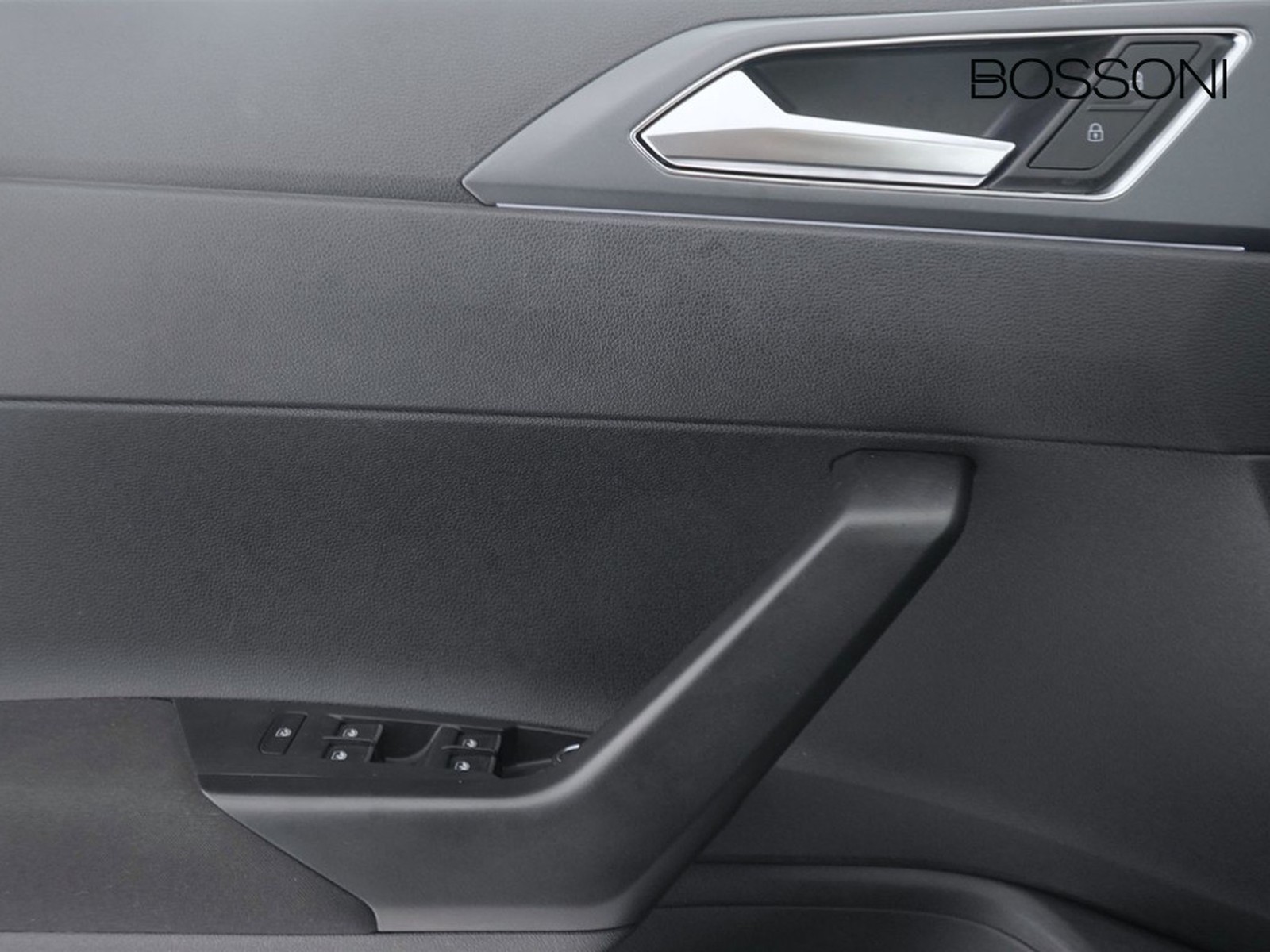 17 - Volkswagen Taigo 1.0 tsi 115cv r-line