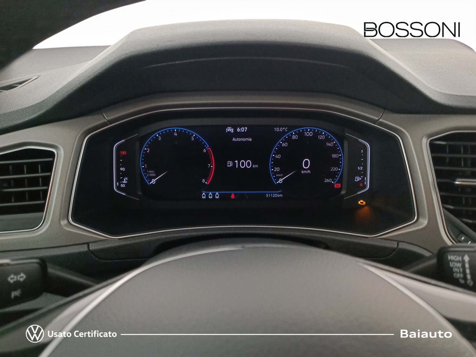 9 - Volkswagen T-Roc 1.0 tsi 110cv style