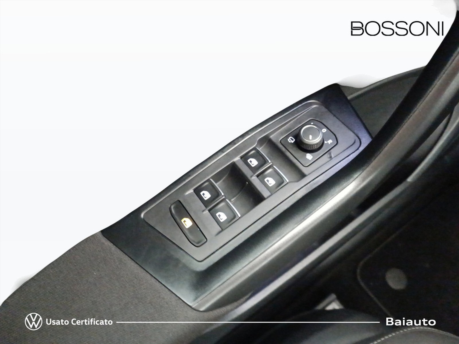 18 - Volkswagen T-Roc 1.0 tsi 110cv style