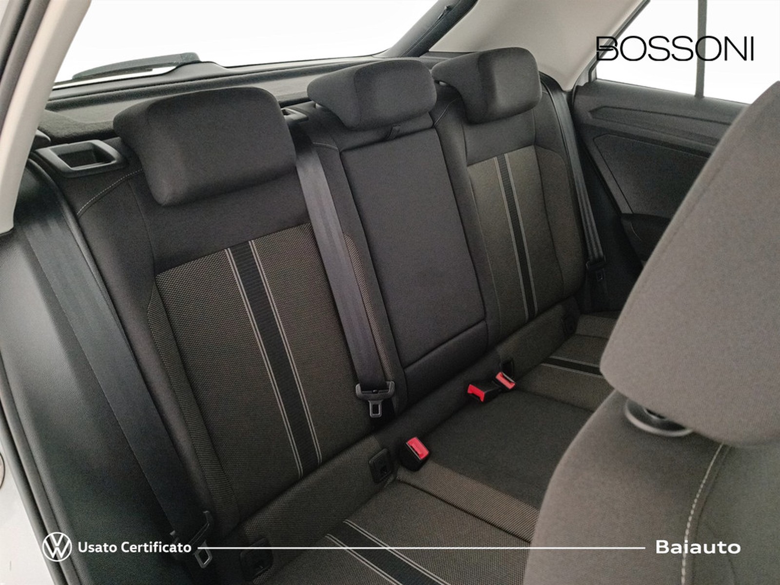 21 - Volkswagen T-Roc 1.0 tsi 110cv style