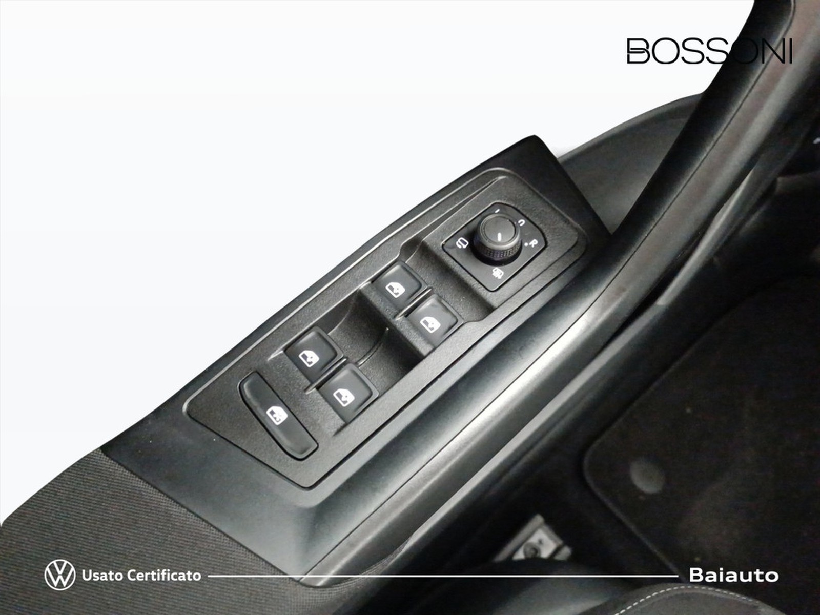 18 - Volkswagen T-Roc 2.0 tdi scr 150cv life dsg