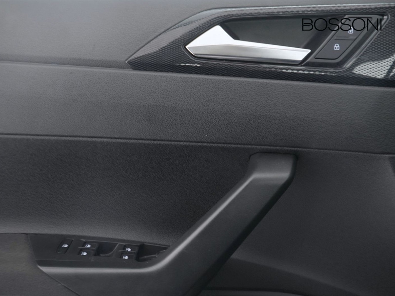 17 - Volkswagen Taigo 1.0 tsi 115cv life