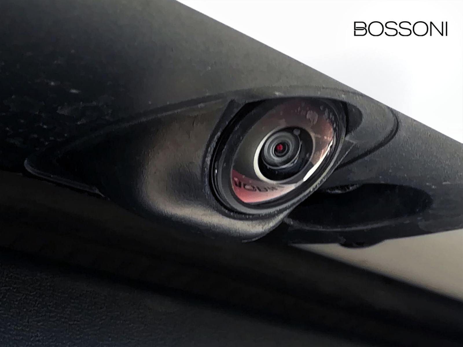 22 - Volvo XC40 2.0 b3 core automatico