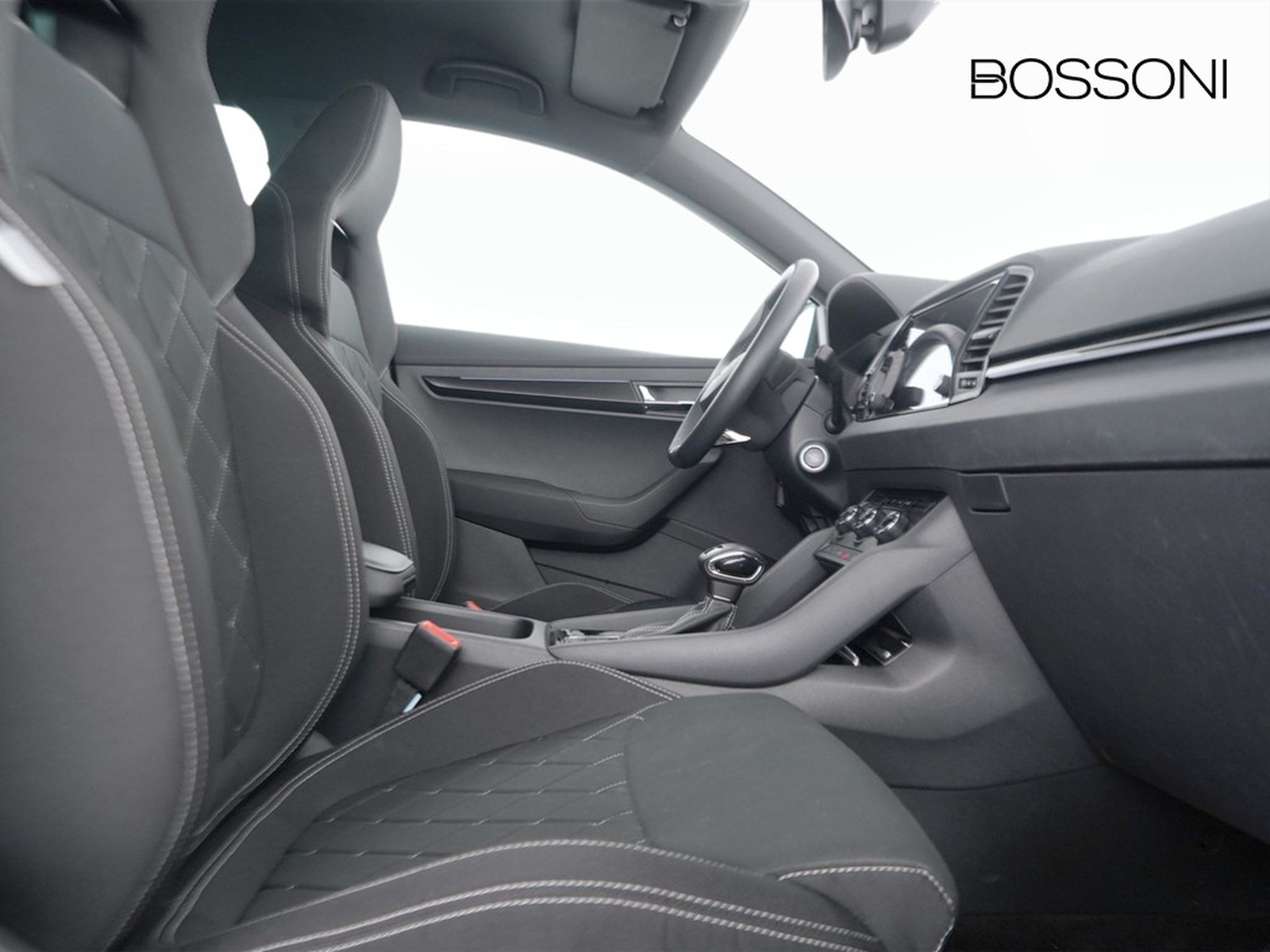 8 - Skoda Karoq 1.5 tsi act sportline dsg