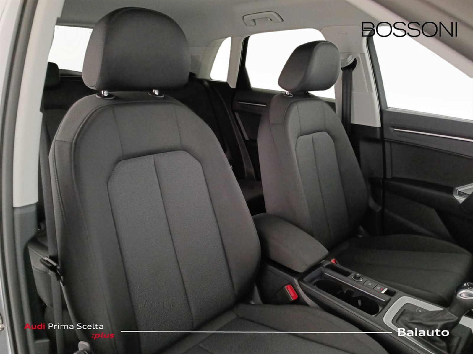 22 - Audi Q3 35 2.0 tdi business advanced s tronic