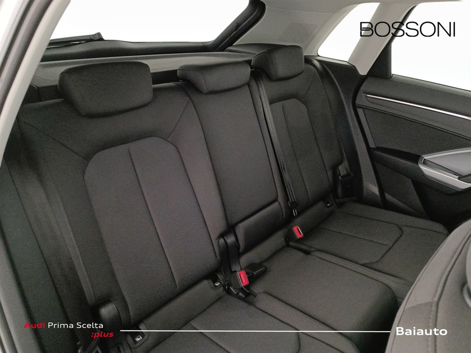 23 - Audi Q3 35 2.0 tdi business advanced s tronic