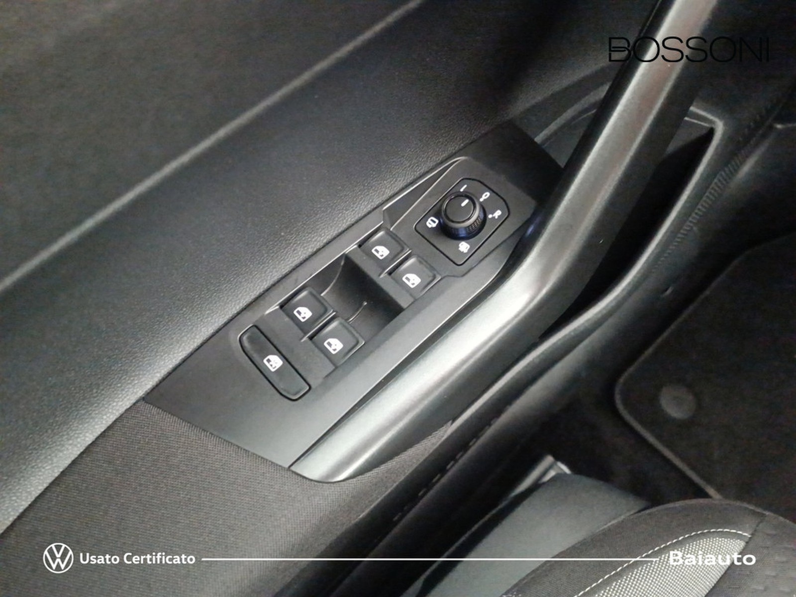 17 - Volkswagen Taigo 1.0 tsi 115cv life