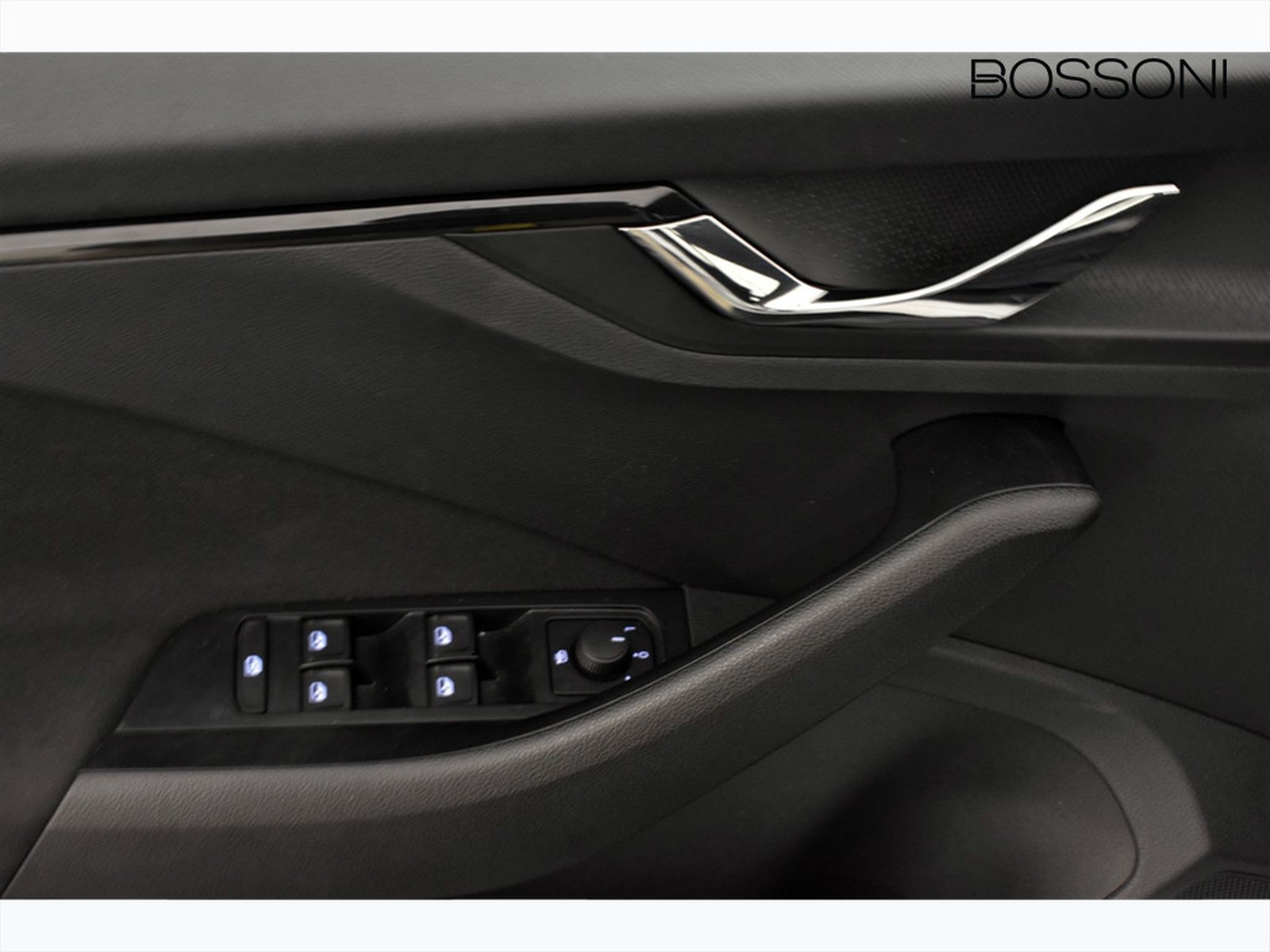 16 - Skoda Kamiq 1.0 tsi 95cv selection