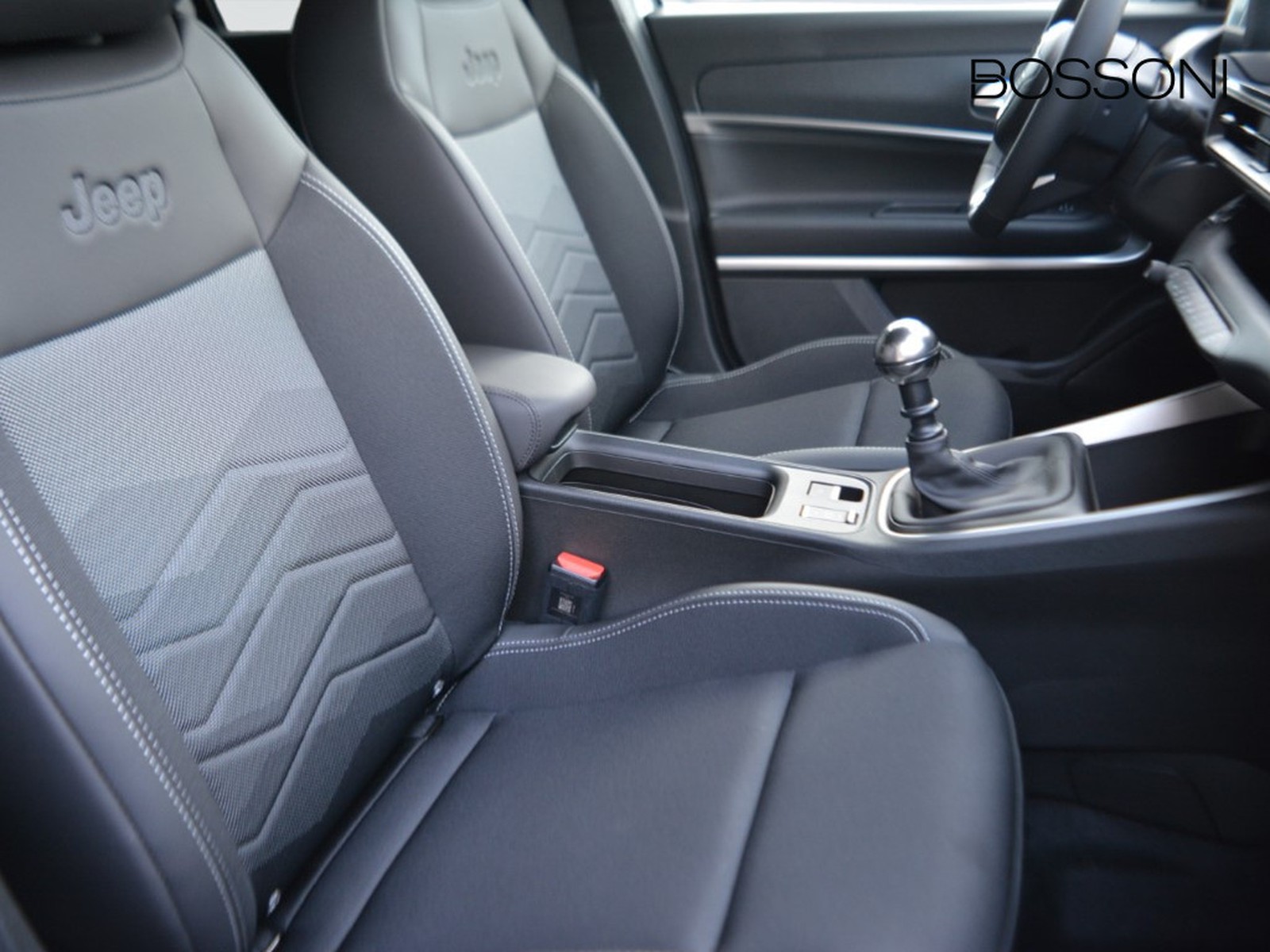 5 - Jeep Avenger 1.2 turbo 100cv summit fwd