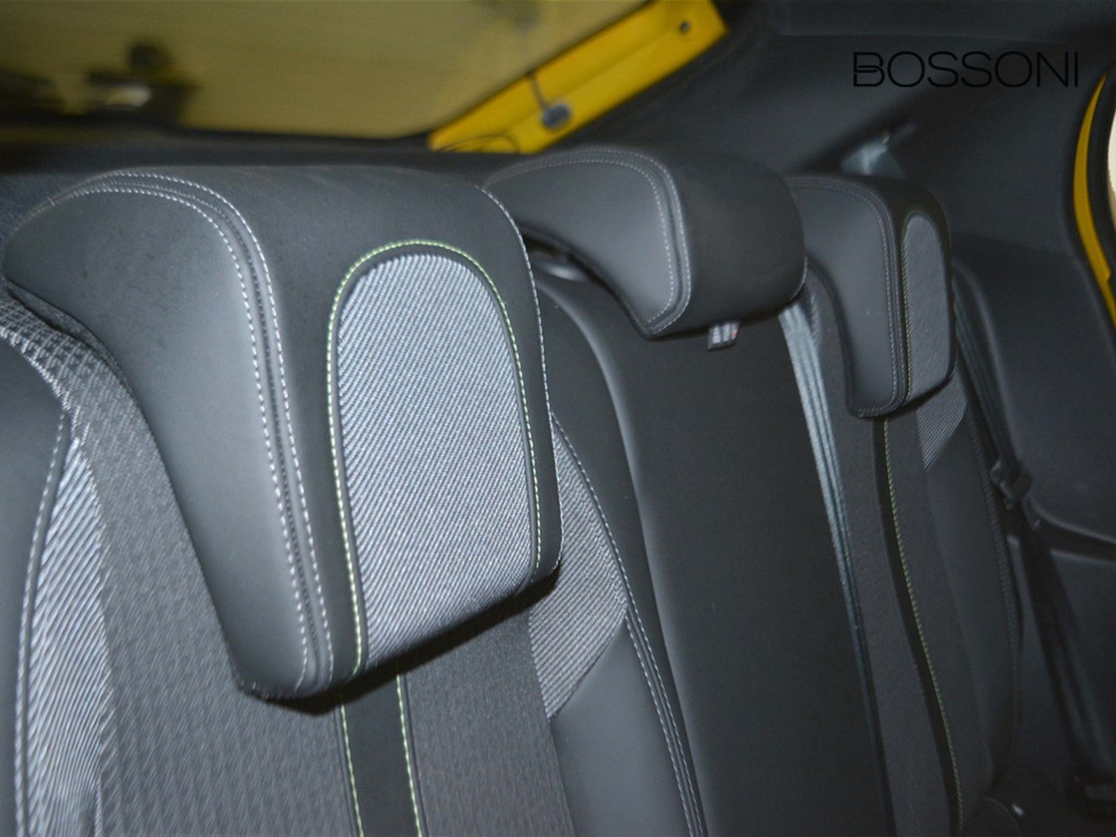 6 - Peugeot 208 5 porte 1.2 puretech gt s&s