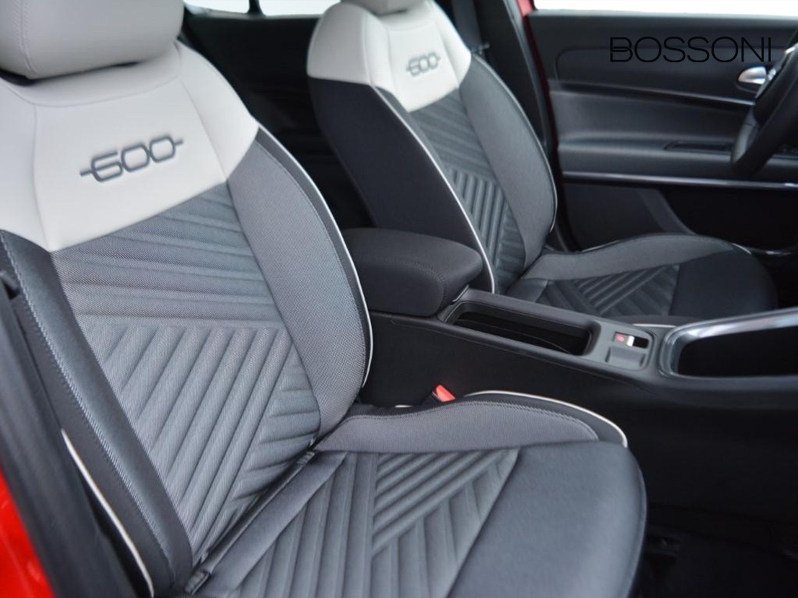 5 - Fiat 600 1.2 hybrid 145cv icon