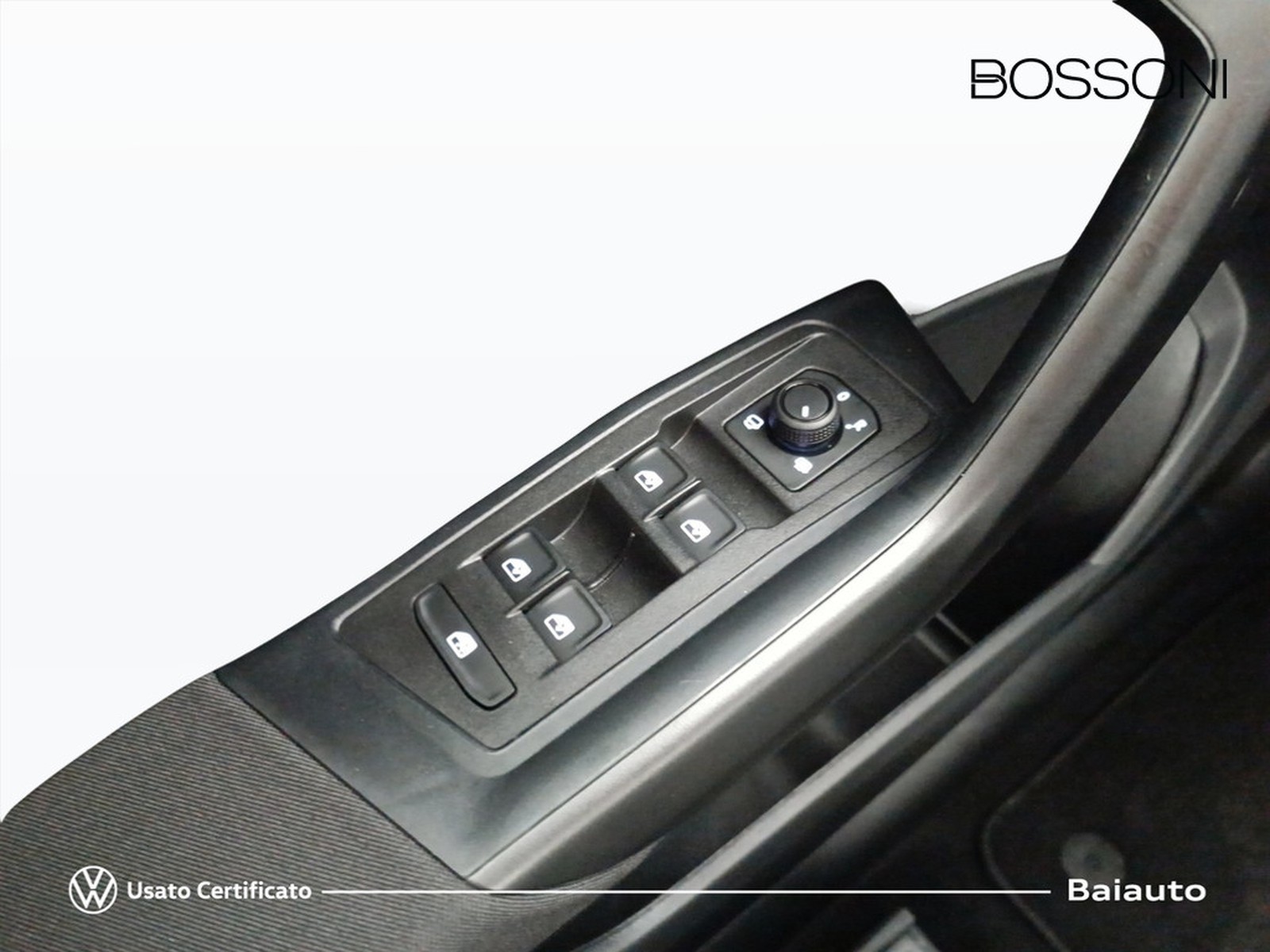 18 - Volkswagen T-Roc 2.0 tdi scr 150cv life dsg