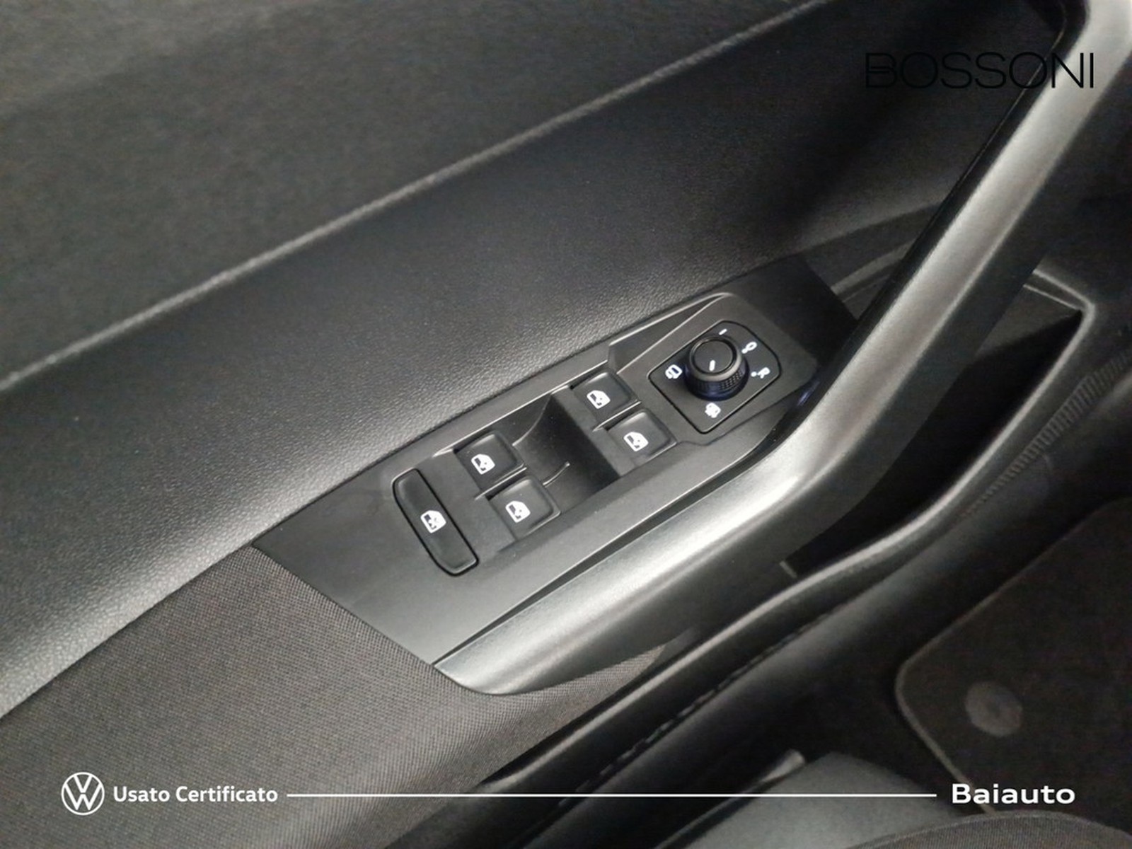 17 - Volkswagen Taigo 1.0 tsi 115cv life