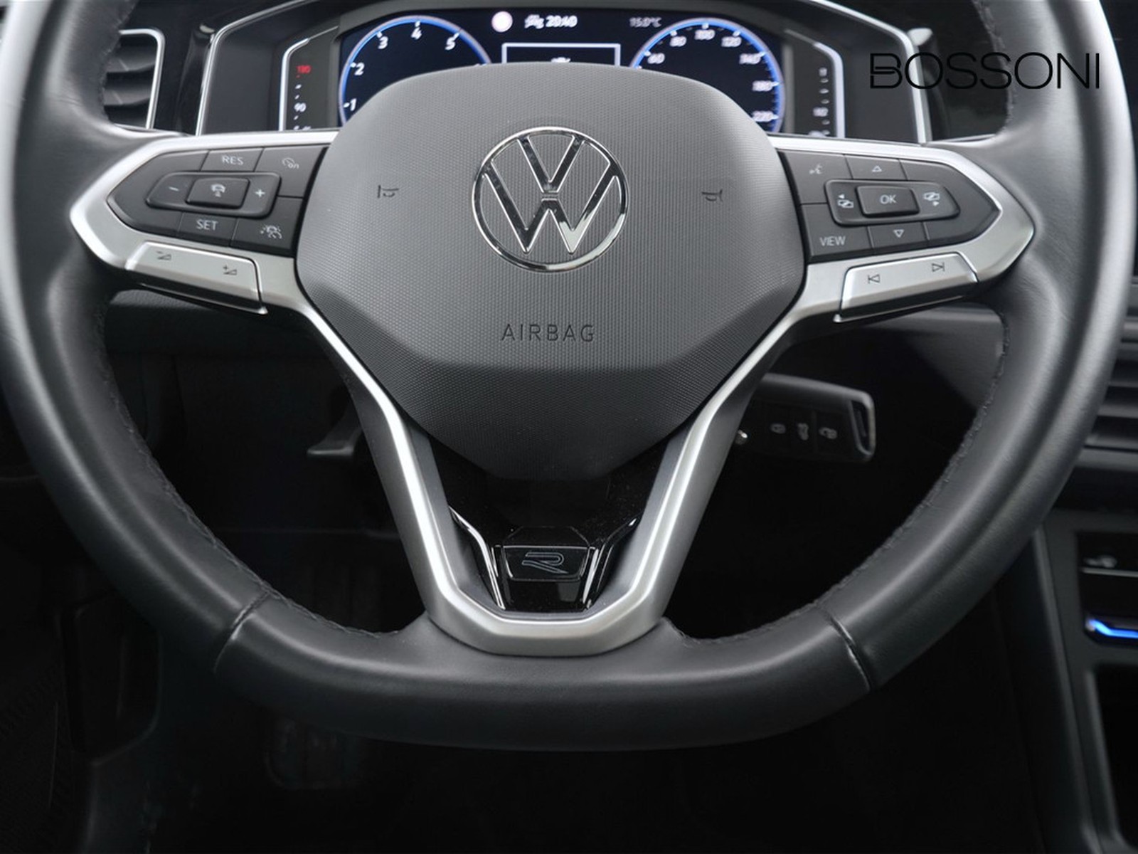 15 - Volkswagen Taigo 1.0 tsi 115cv r-line dsg