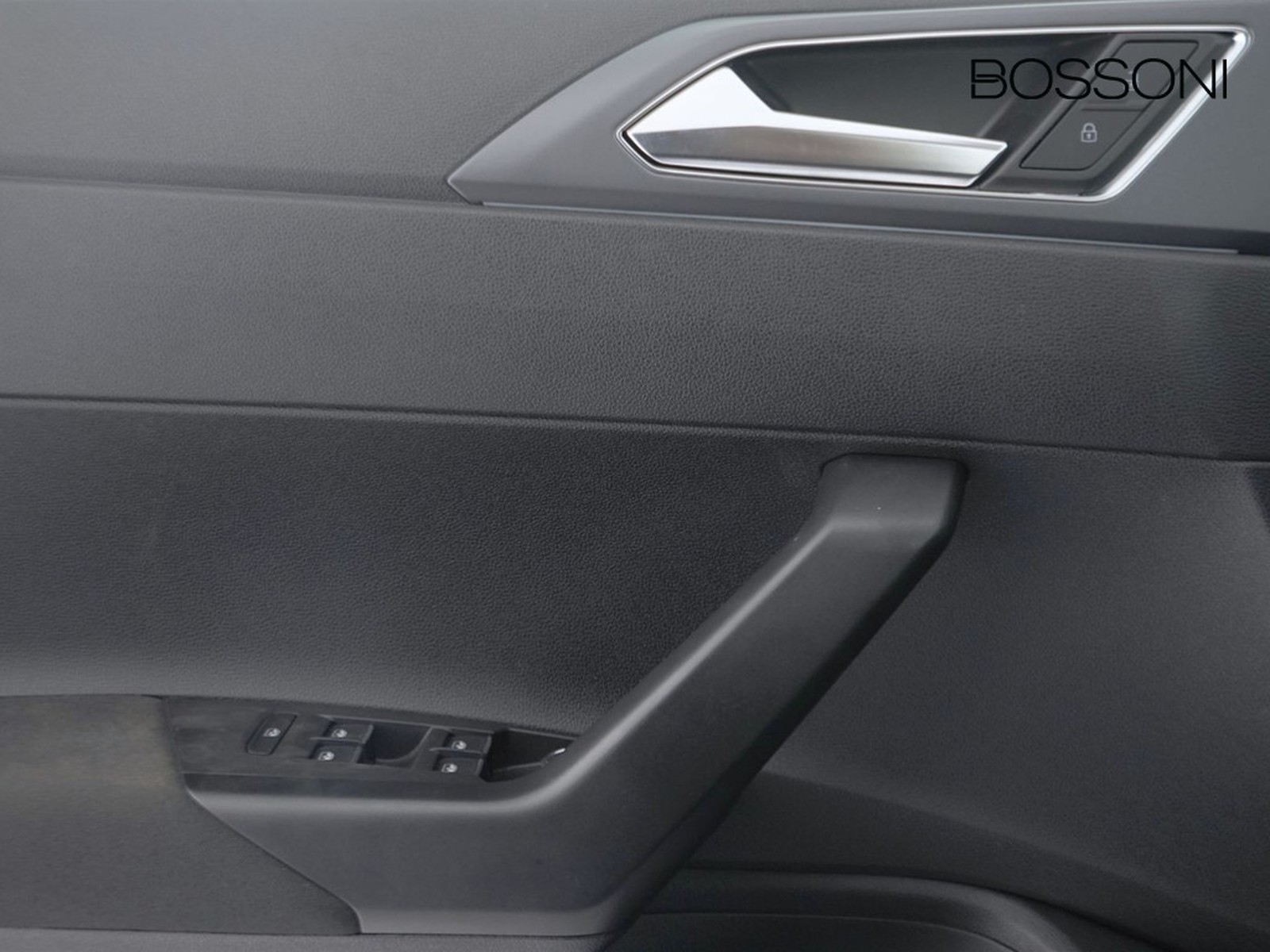 17 - Volkswagen Taigo 1.0 tsi 115cv r-line dsg