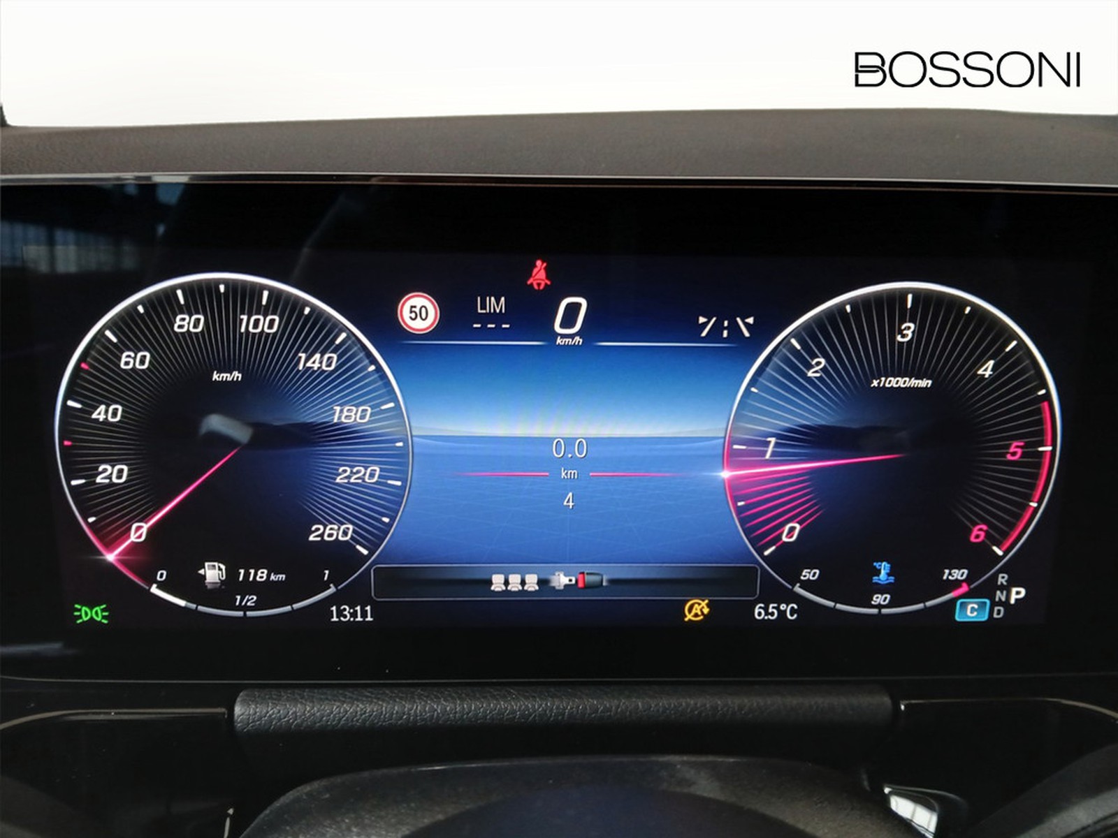 9 - Mercedes GLA 200 d amg line premium 4matic 8g-dct