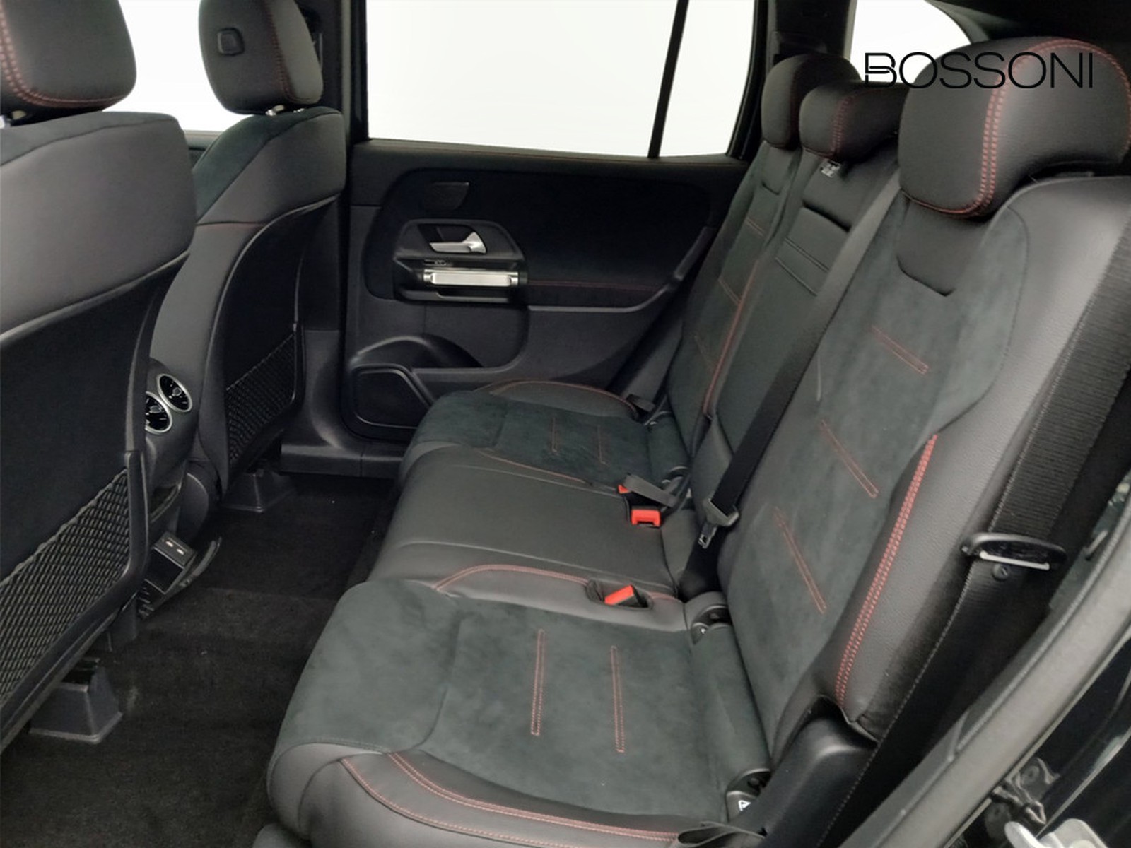 8 - Mercedes GLB 200 d amg line premium 4matic 8g-dct