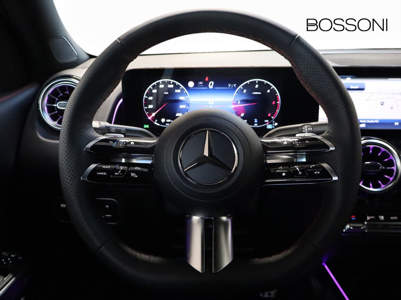 17 - Mercedes GLB 200 d amg line premium 4matic 8g-dct