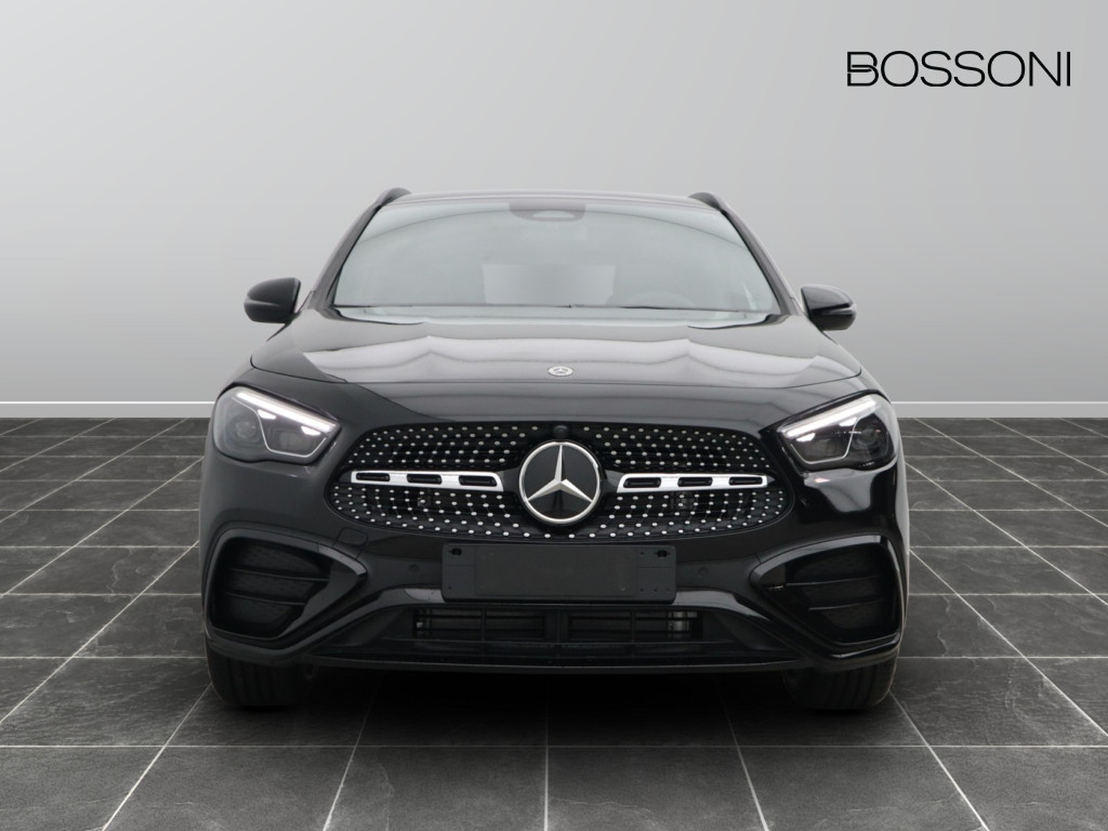 2 - Mercedes GLA 200 d amg line premium 4matic 8g-dct