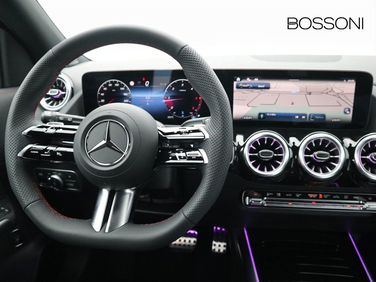 12 - Mercedes GLA 200 d amg line premium 4matic 8g-dct