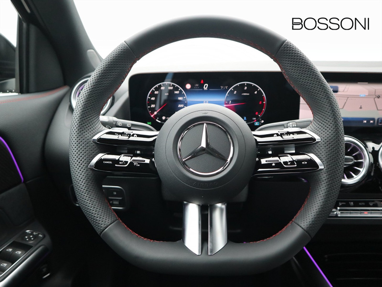 17 - Mercedes GLA 200 d amg line premium 4matic 8g-dct