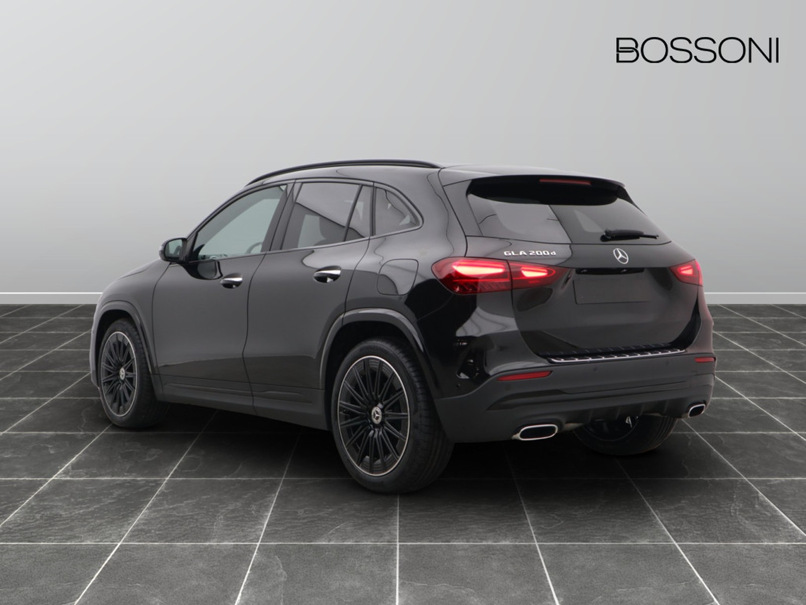 5 - Mercedes GLA 200 d amg line premium 8g-dct