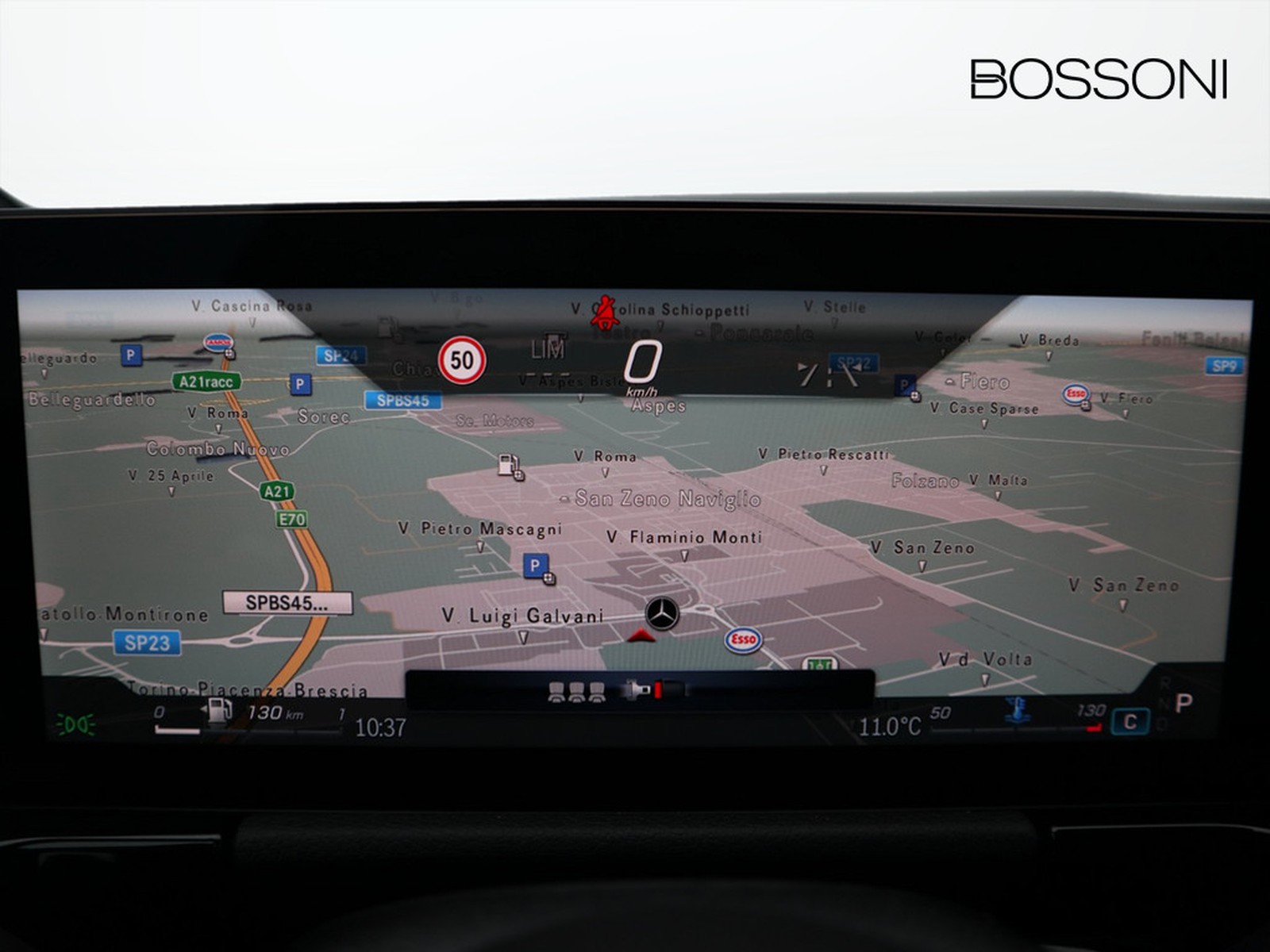 16 - Mercedes GLA 200 d amg line premium 8g-dct