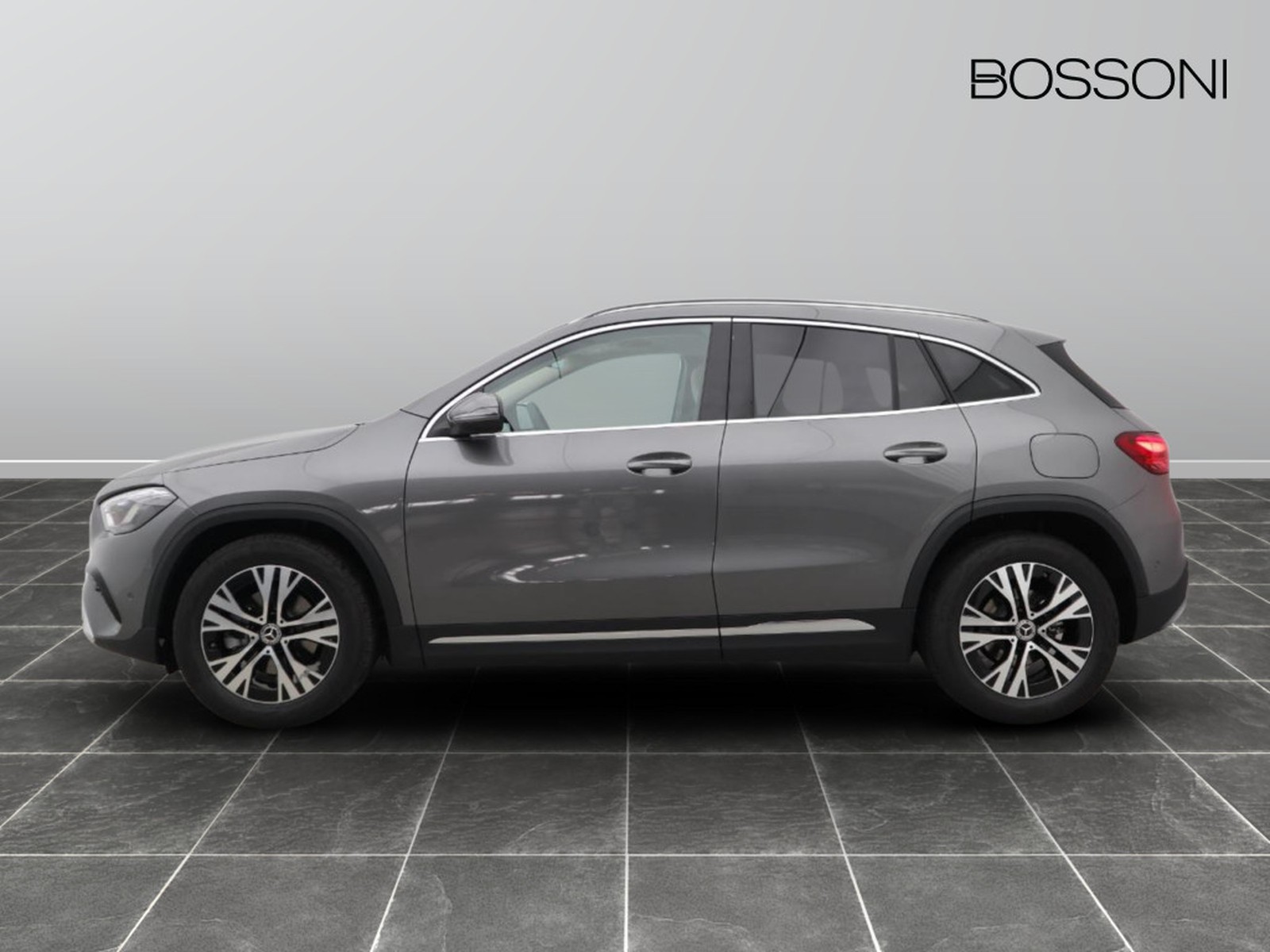 3 - Mercedes GLA 180 d progressive advanced 8g-dct